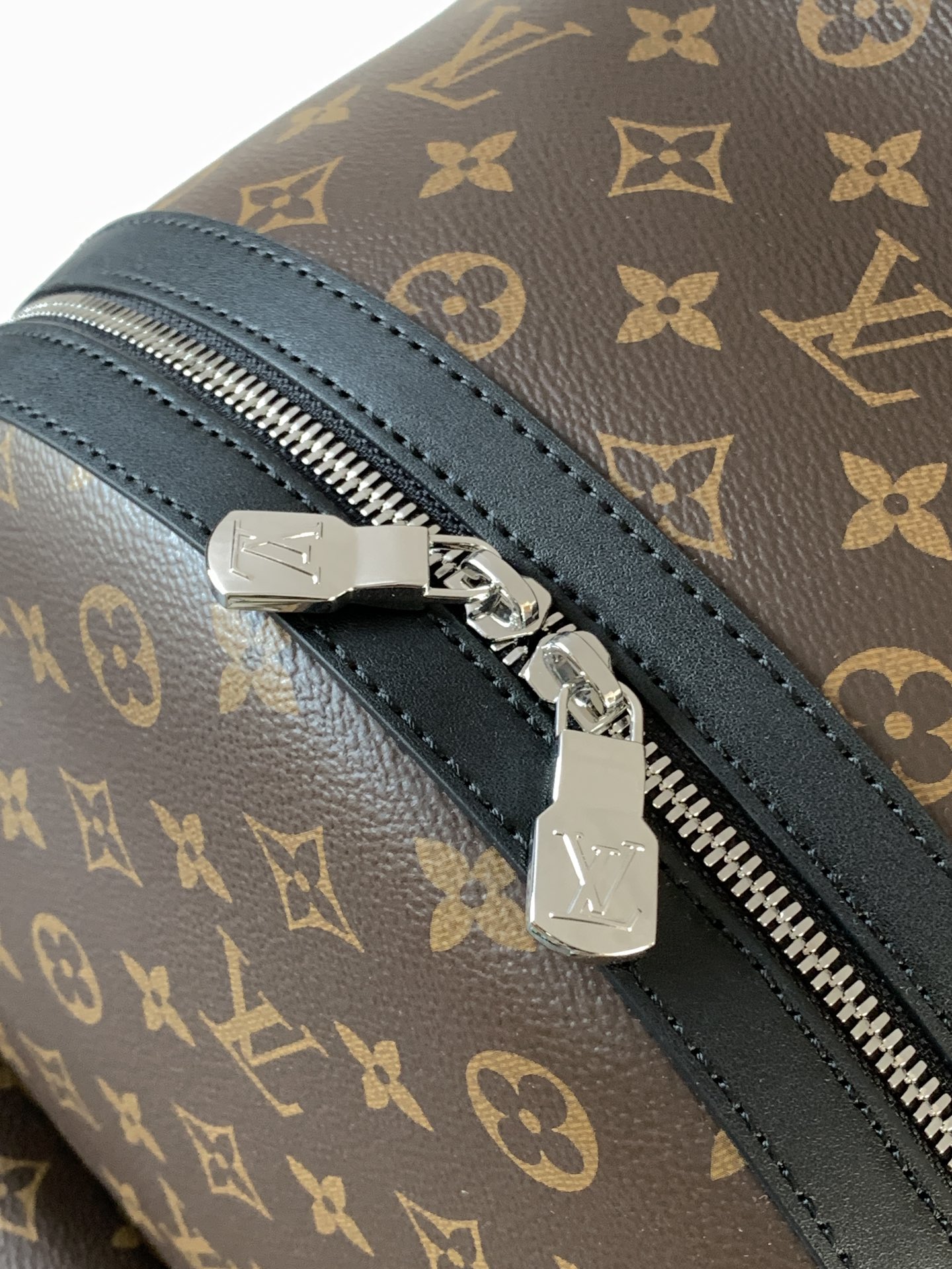 Discovery Backpack Pm Monogram Macassar M46684