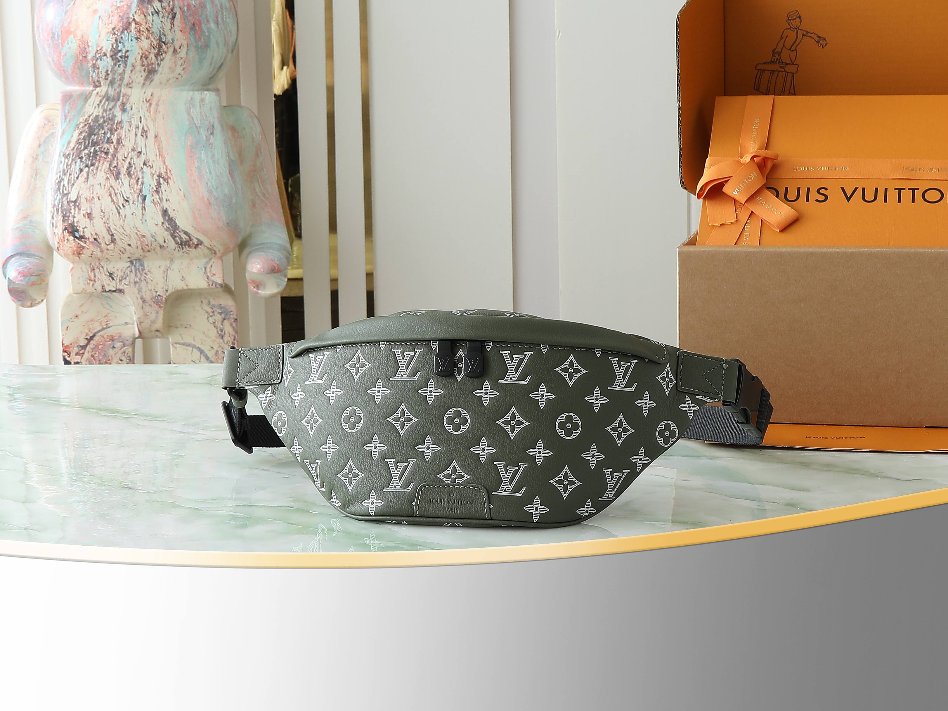 Discovery Bumbag G65 Monogram Shadow Olive Green M12508