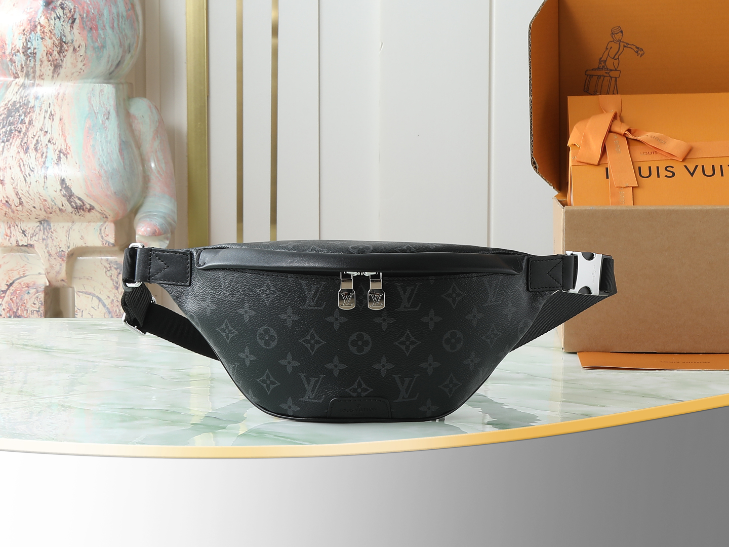 Discovery Bumbag Pm Monogram Eclipse Black M46035