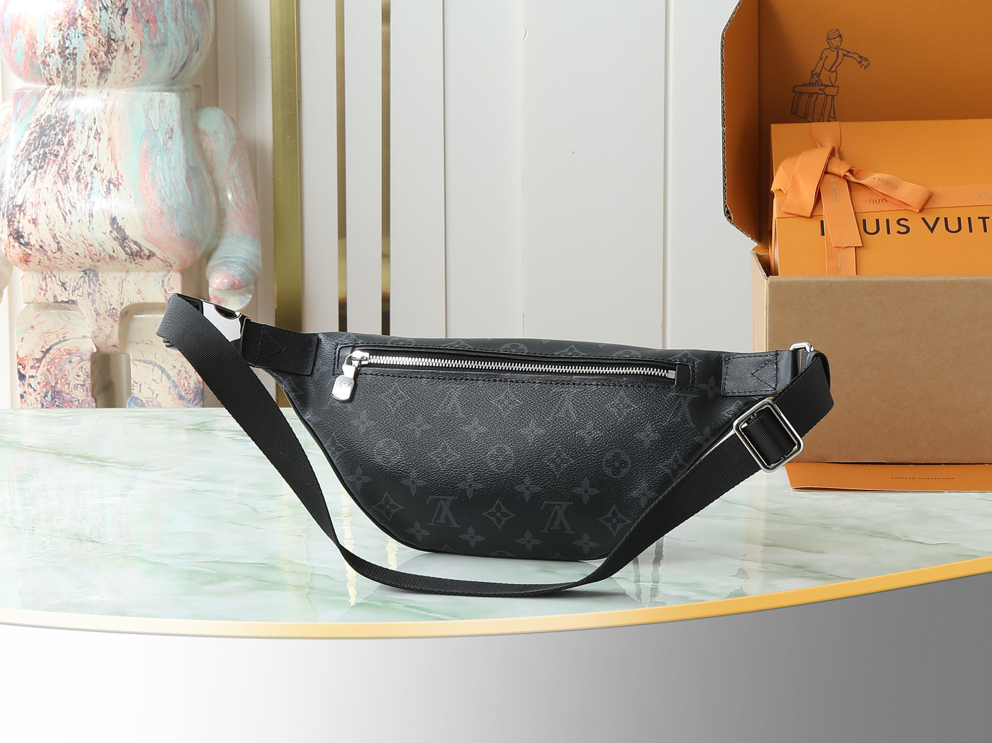 Discovery Bumbag Pm Monogram Eclipse Black M46035