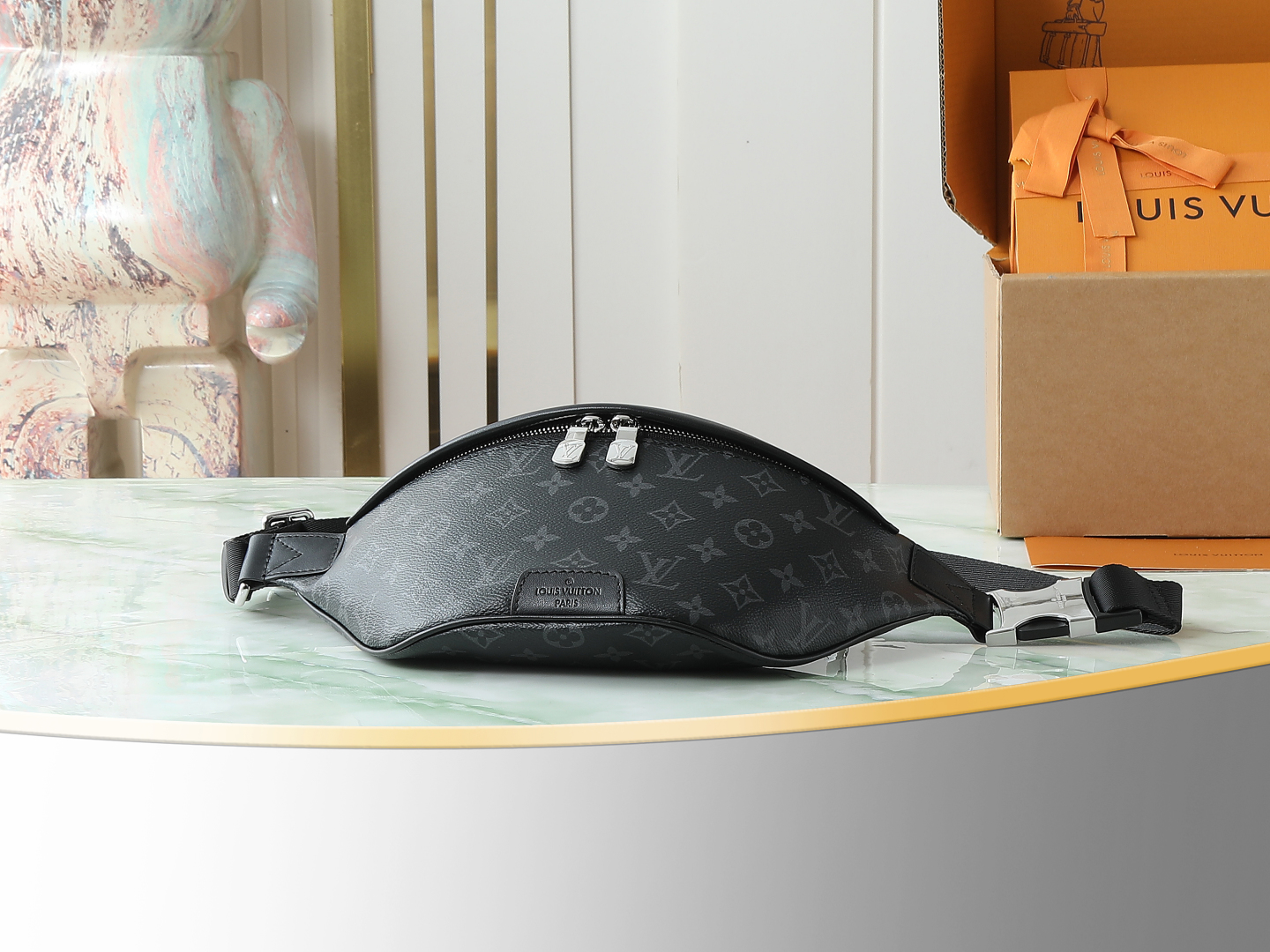 Discovery Bumbag Pm Monogram Eclipse Black M46035