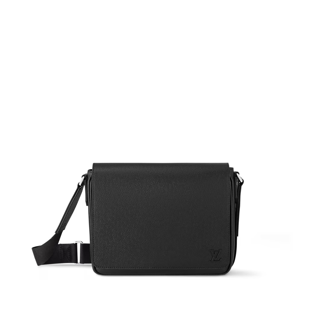 District Pm Messenger Bag Black Taiga Cowhide Leather M30850
