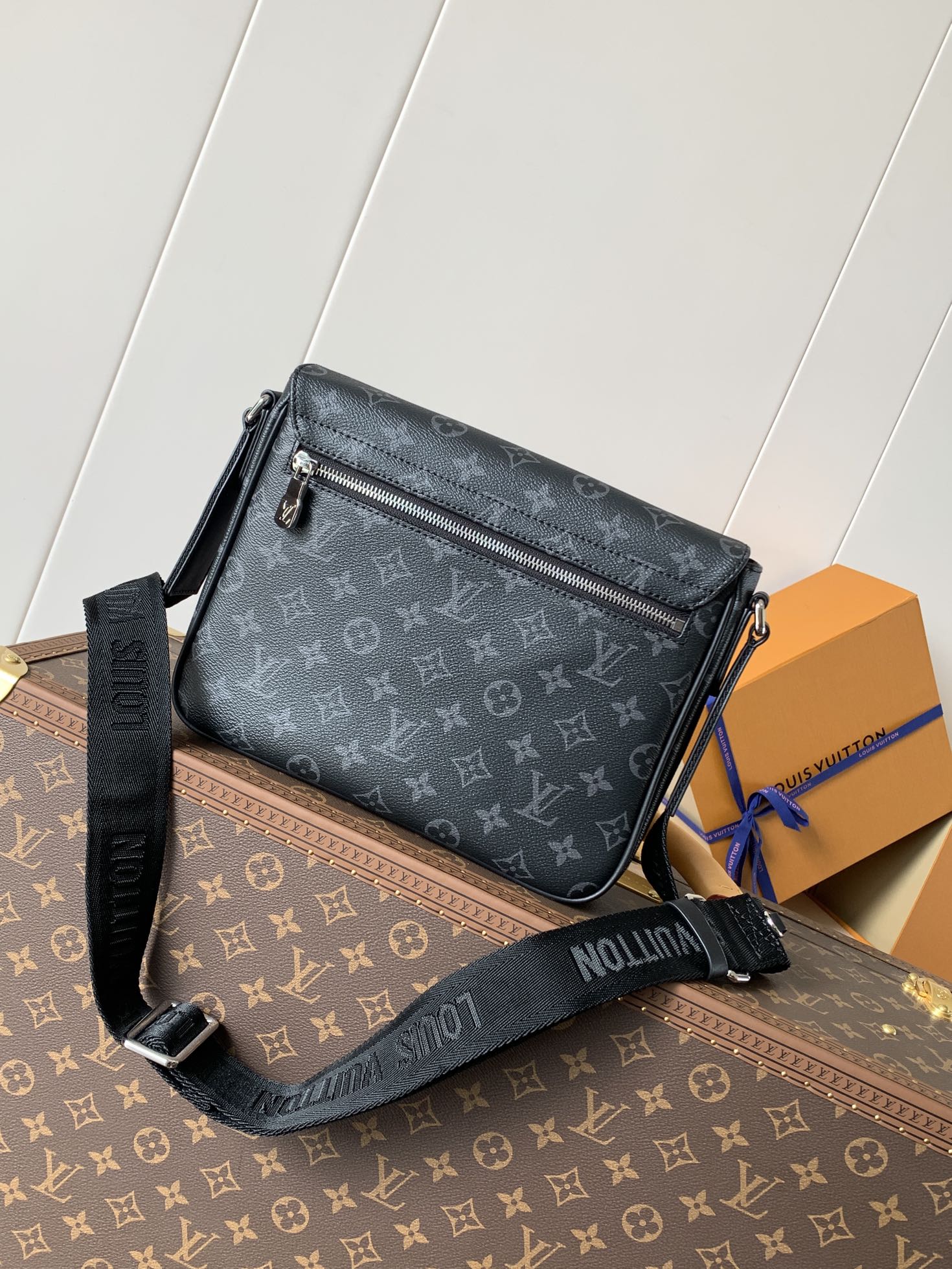 District Pm Messenger Bag Monogram Eclipse M46255