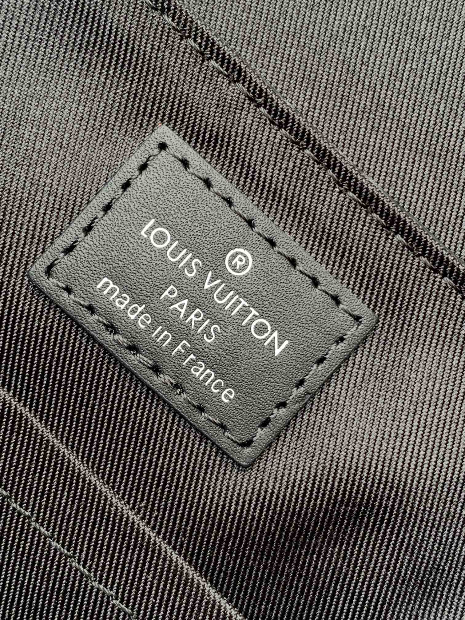 District Pm Messenger Bag Monogram Eclipse M46255