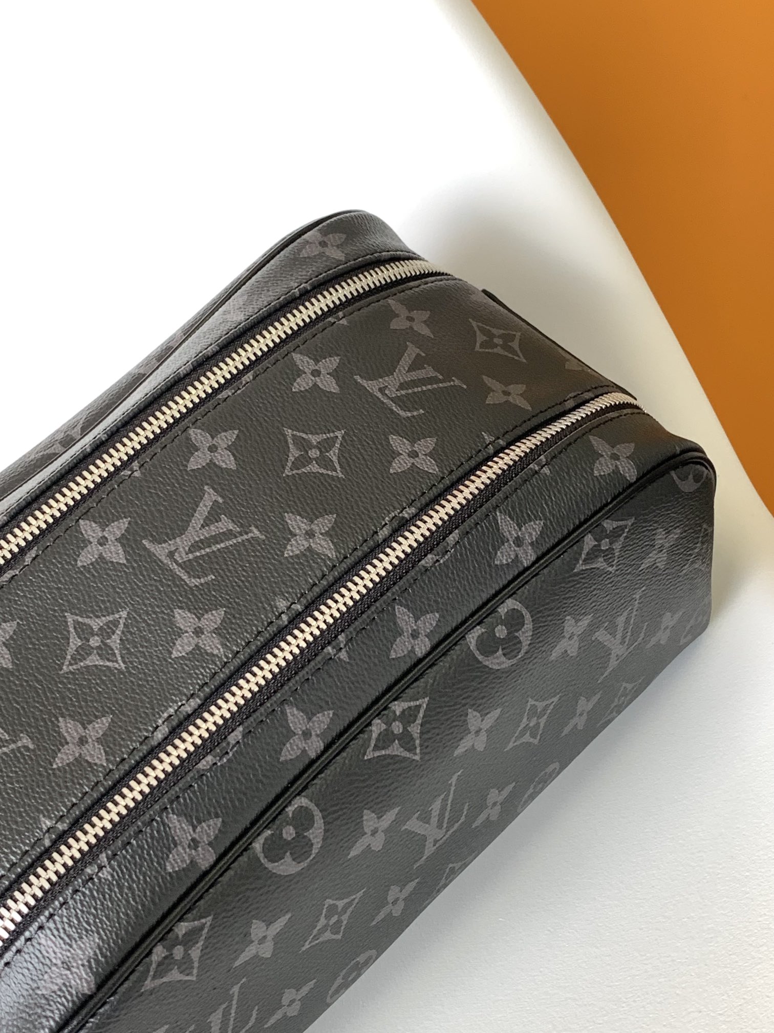 Dopp Kit Bag Monogram Eclipse M46354