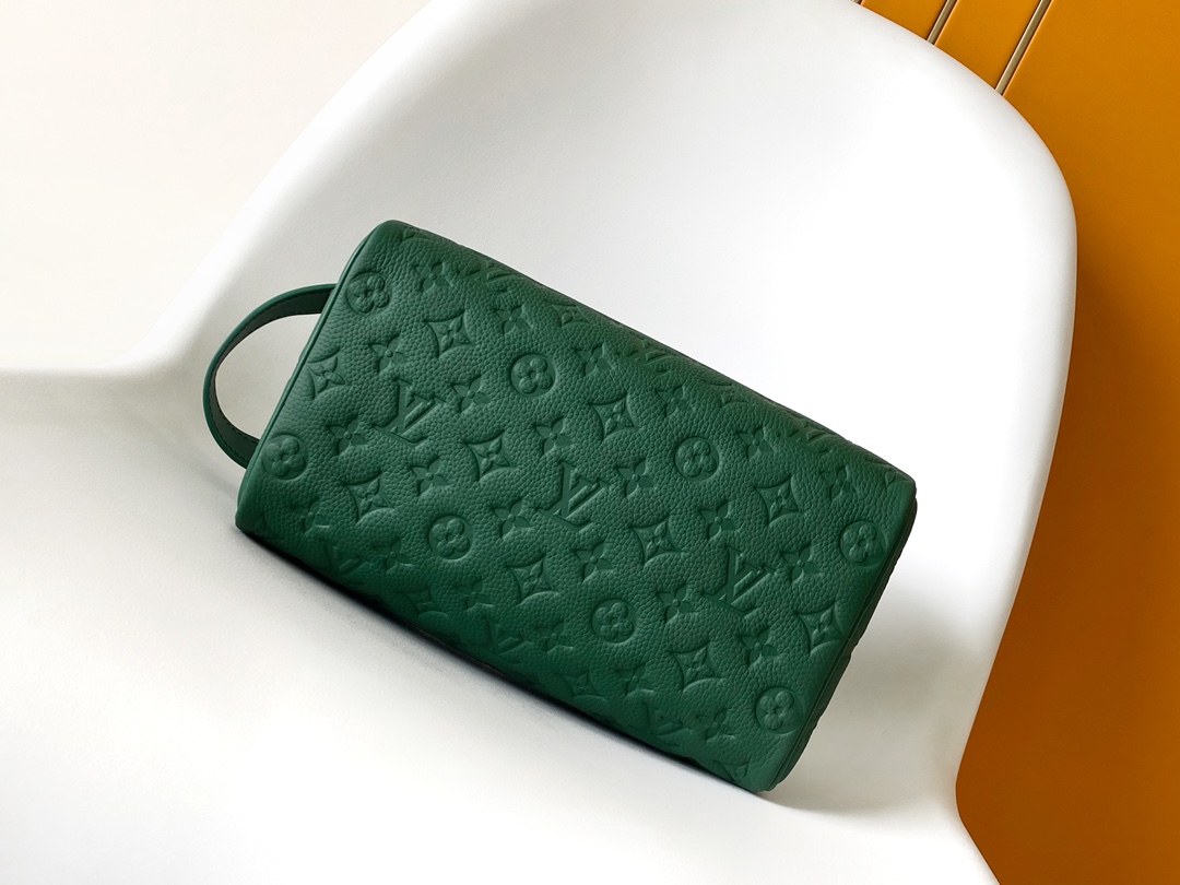 Dopp Kit Toilet Pouch Borneo Green Taurillon Monogram M12863