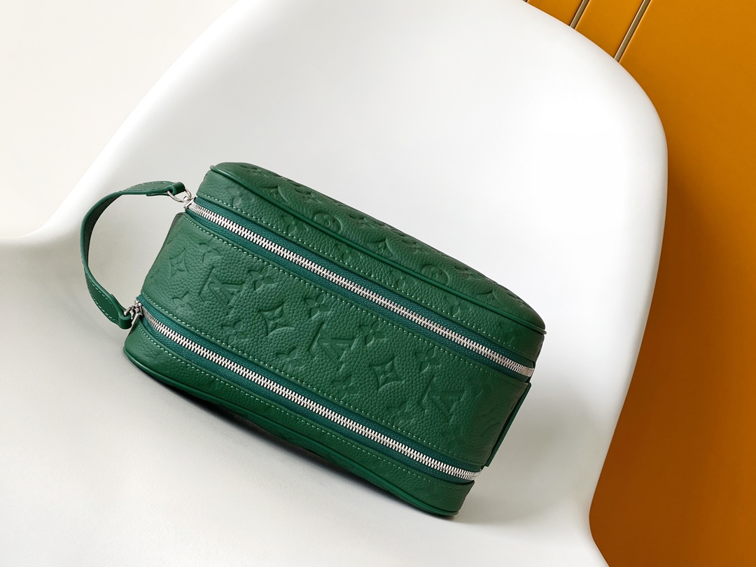 Dopp Kit Toilet Pouch Borneo Green Taurillon Monogram M12863