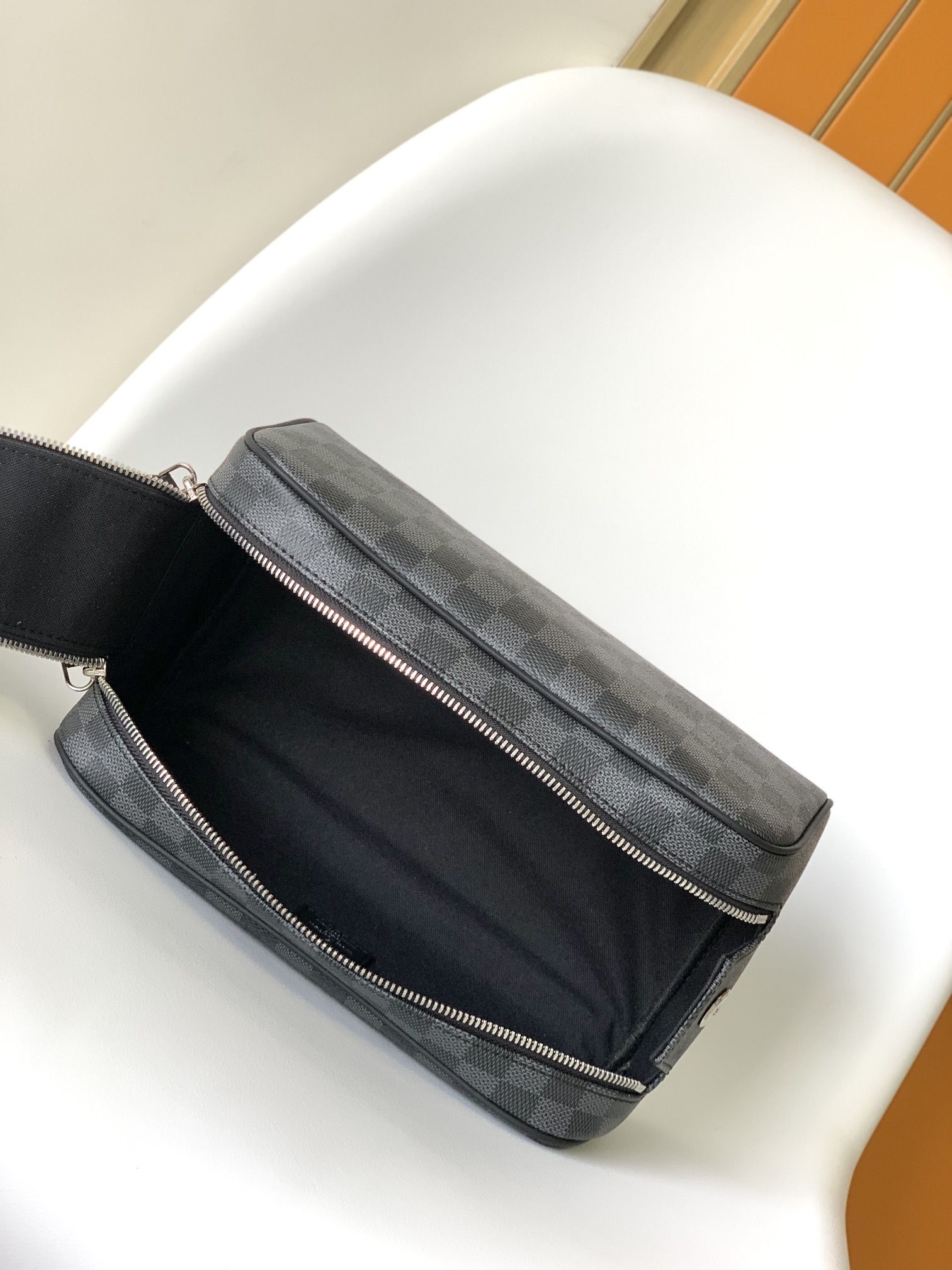 Dopp Kit Toilet Pouch Damier Graphite Black N40127