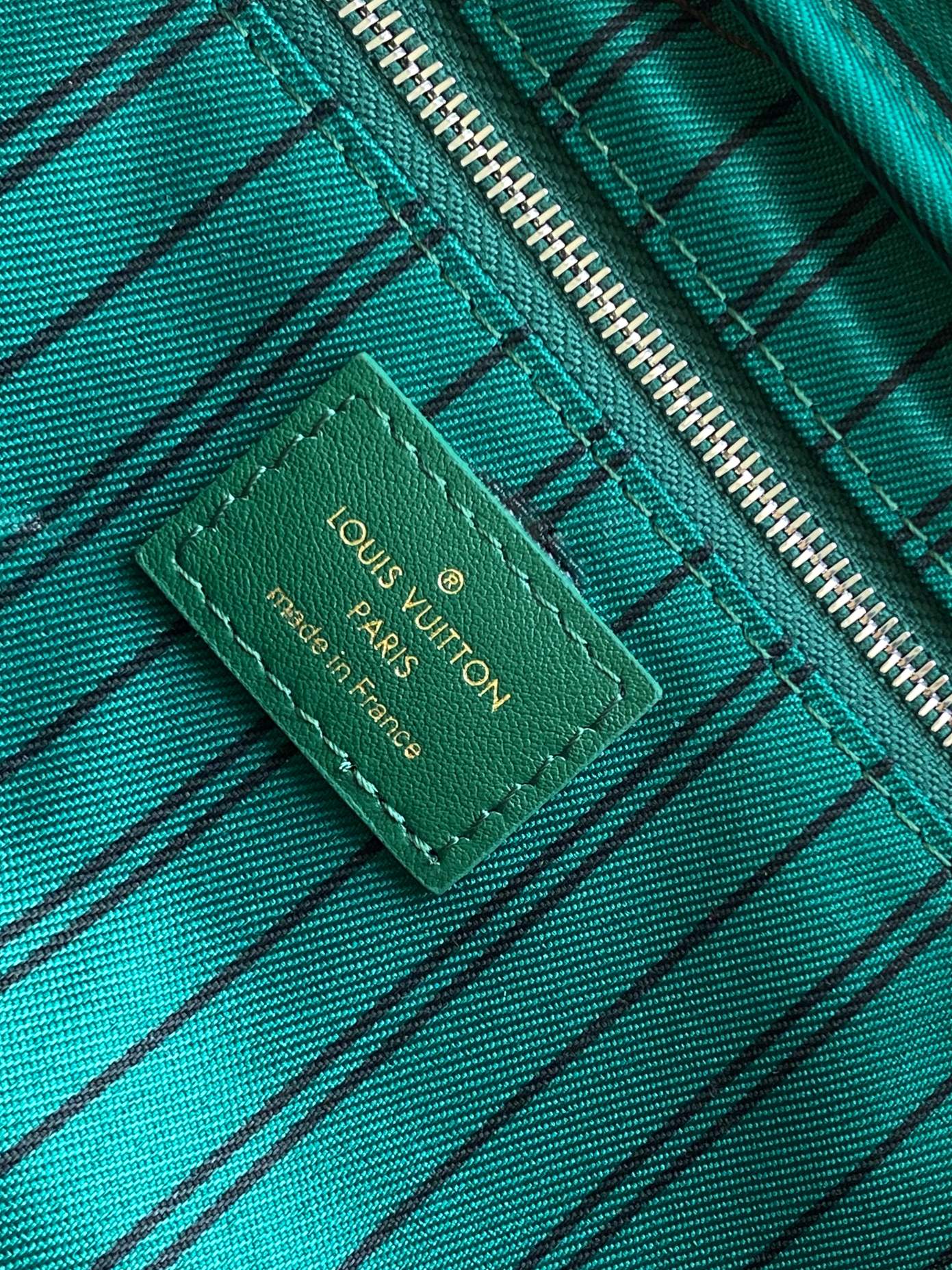Dopp Kit Toilet Pouch Monogram Borneo Green M12639
