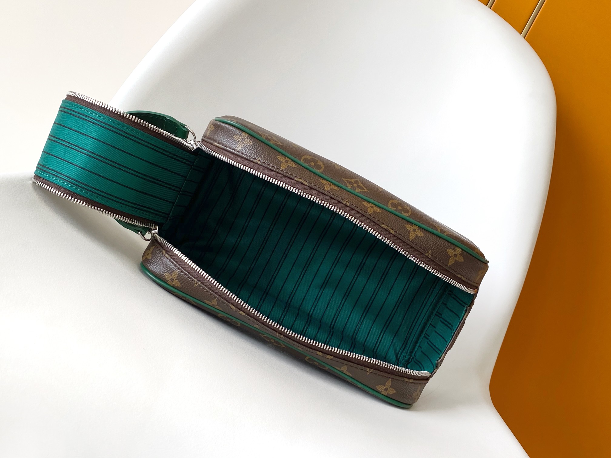 Dopp Kit Toilet Pouch Monogram Borneo Green M12639