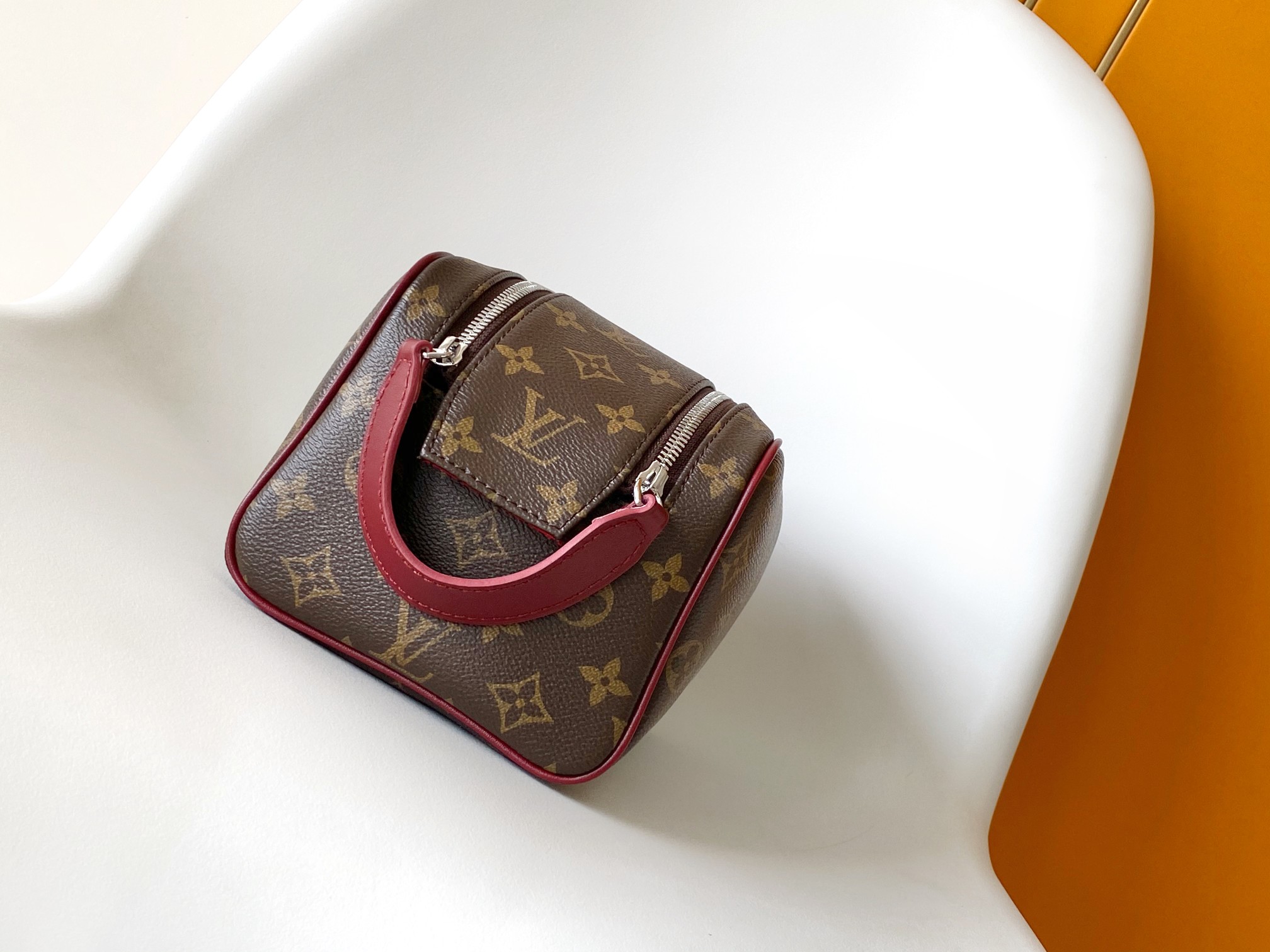 Dopp Kit Toilet Pouch Monogram Sari Red M12640