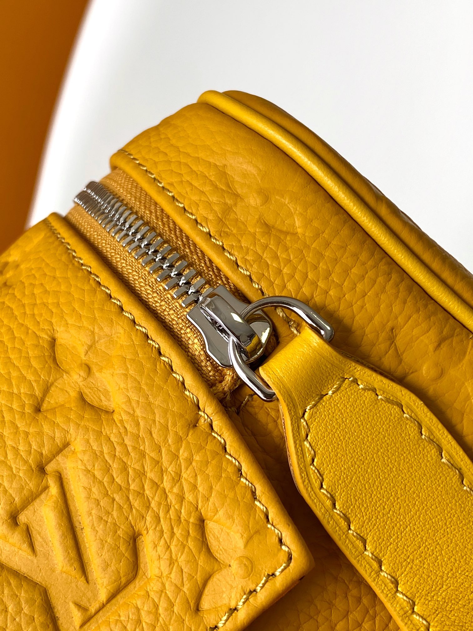 Dopp Kit Toilet Pouch Safran Yellow Taurillon Monogram M13009