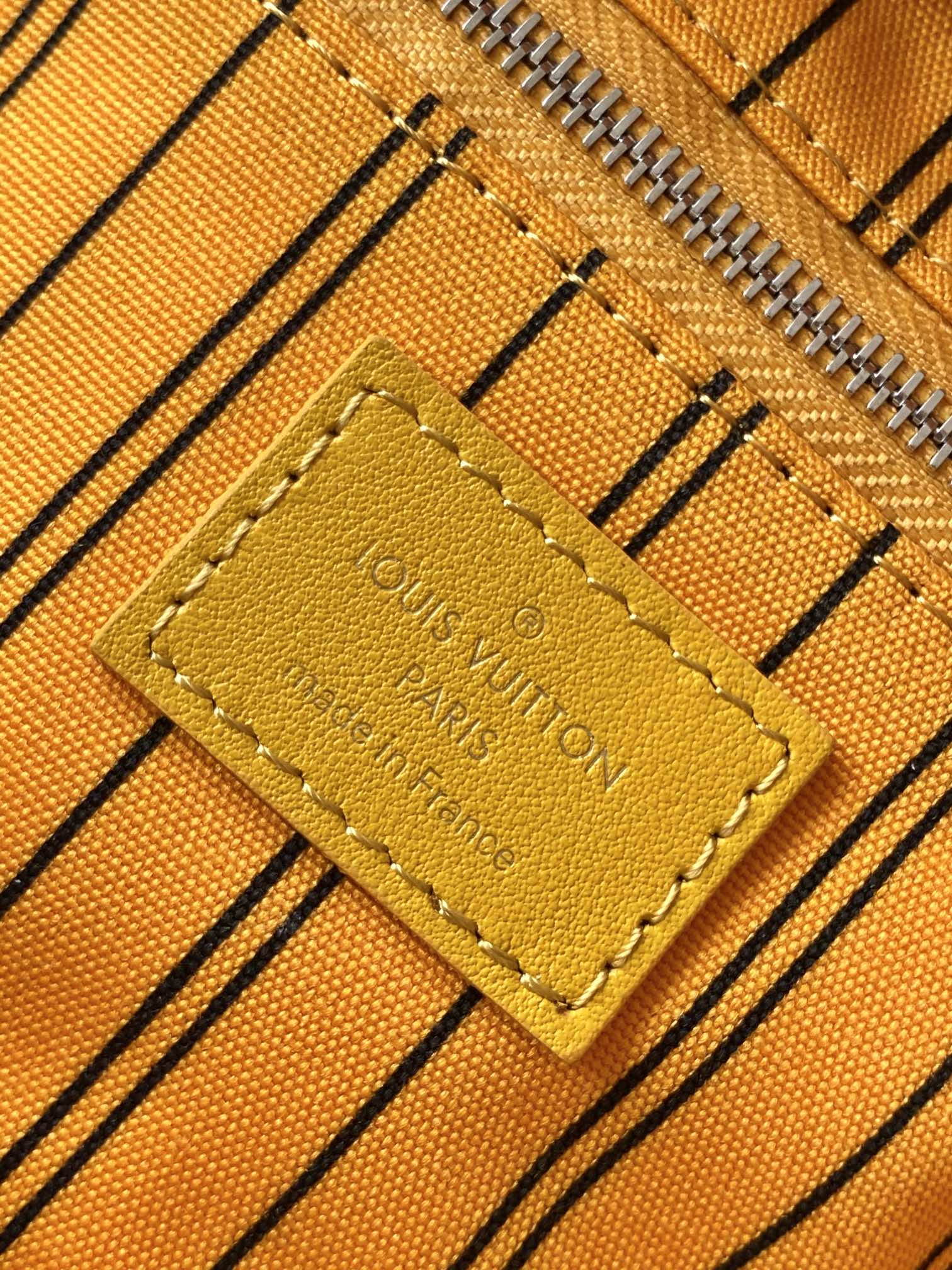 Dopp Kit Toilet Pouch Safran Yellow Taurillon Monogram M13009