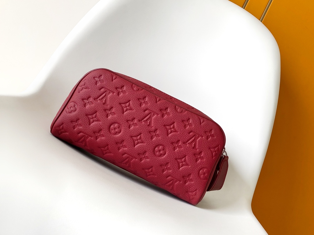 Dopp Kit Toilet Pouch Sari Red Taurillon Monogram M13023