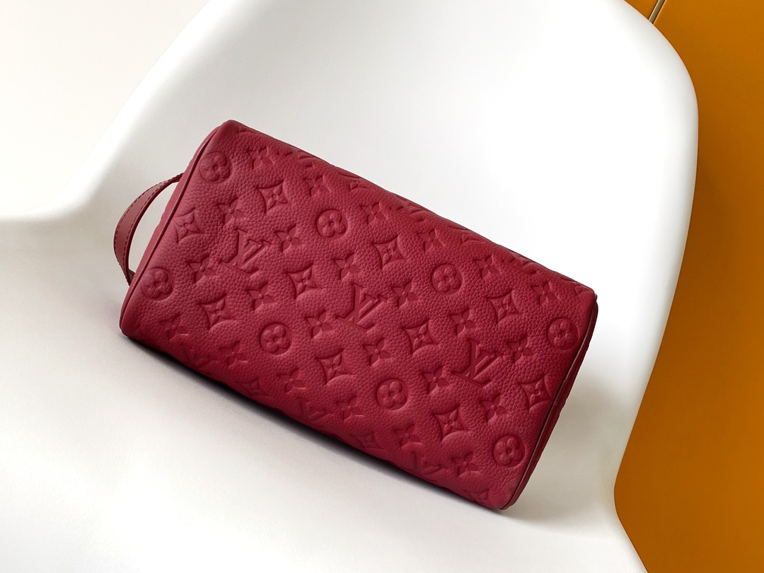 Dopp Kit Toilet Pouch Sari Red Taurillon Monogram M13023