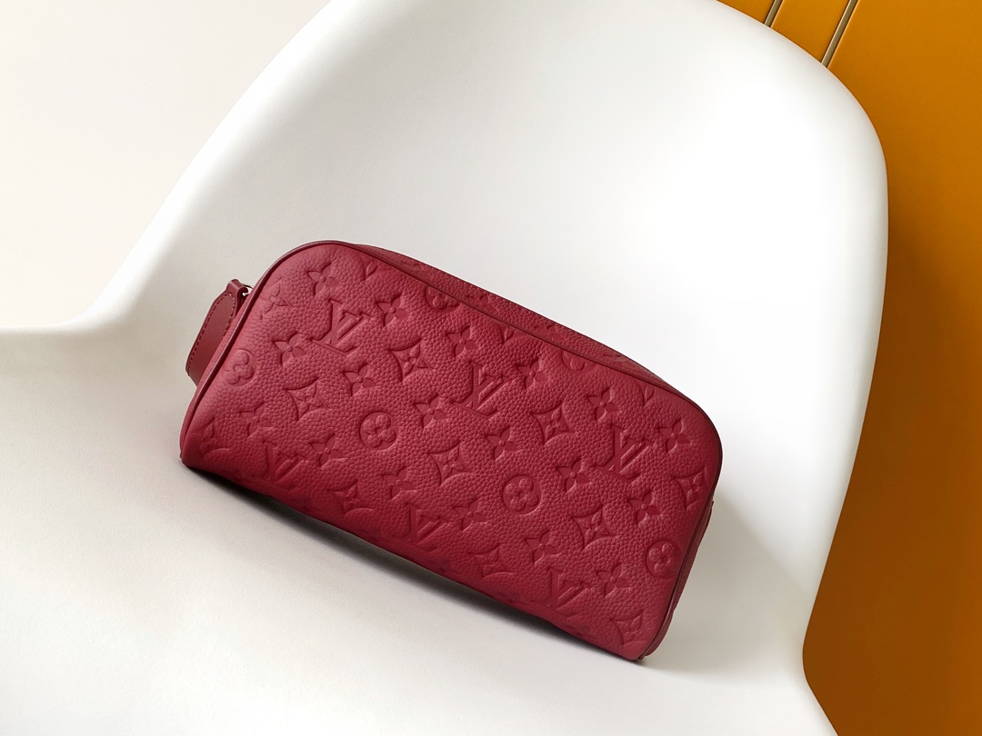Dopp Kit Toilet Pouch Sari Red Taurillon Monogram M13023