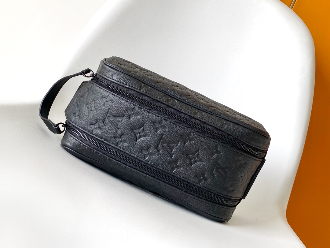 Dopp Kit Toilet Pouch Taurillon Monogram Leather Black M59478