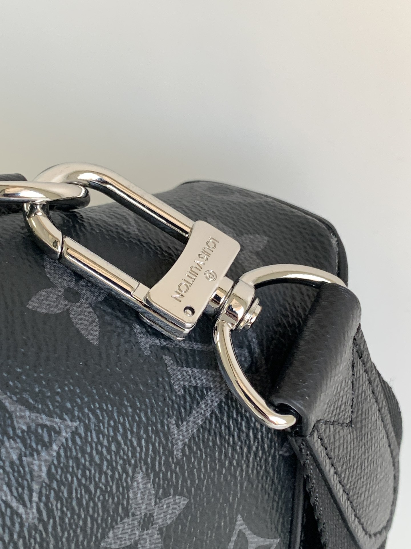 Duo Slingbag Monogram Black M30936