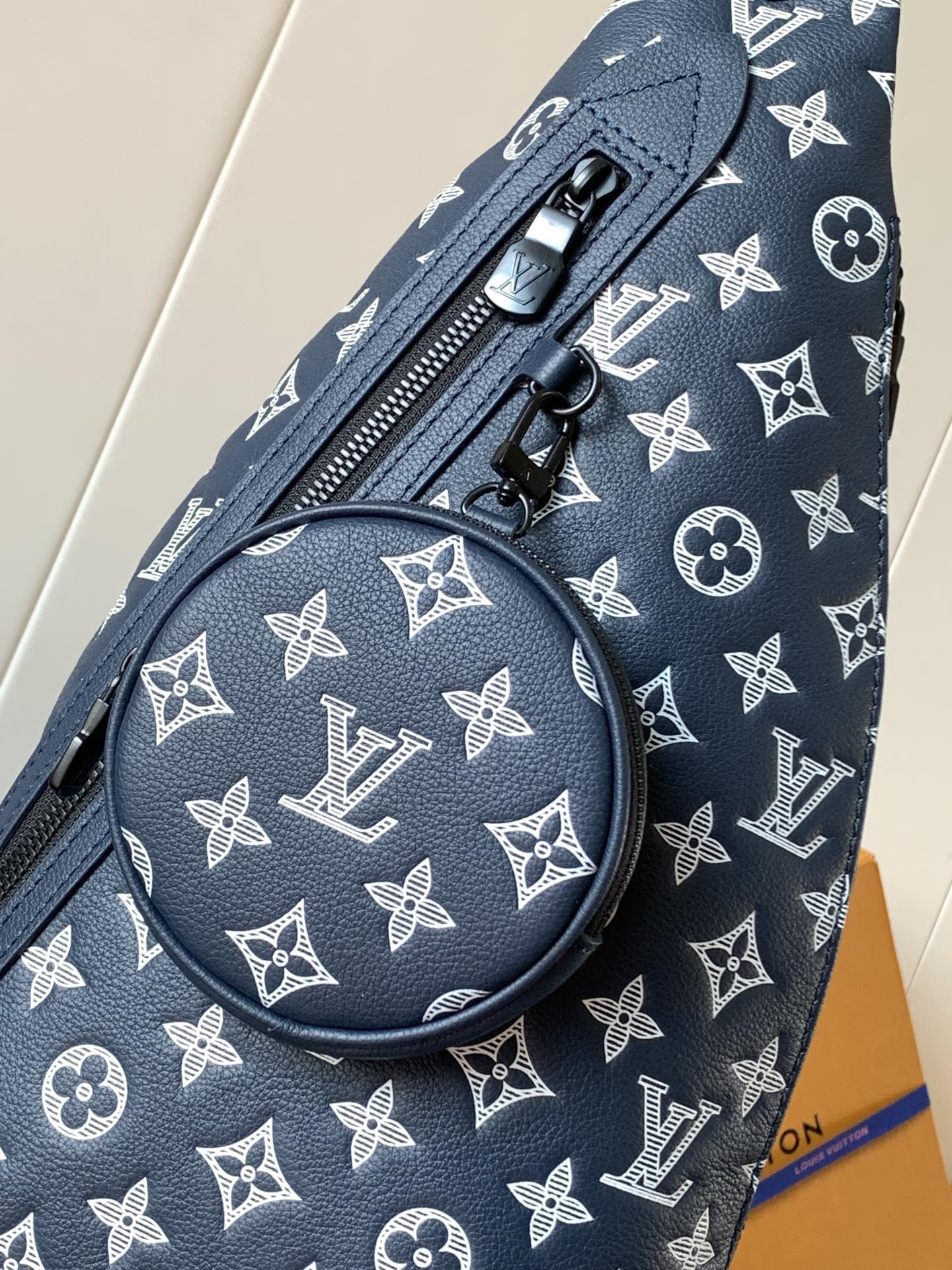 Duo Slingbag Monogram Shadow Ink Blue/White M24751