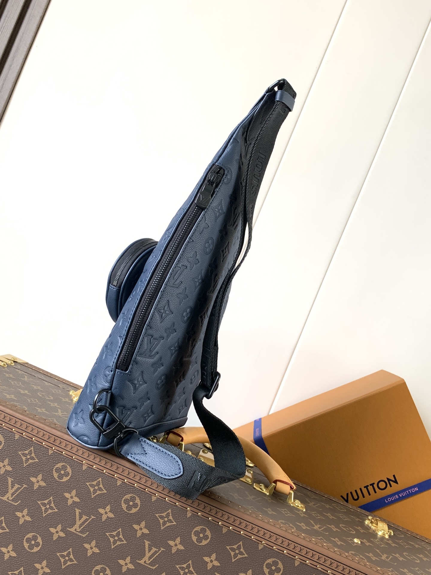 Duo Slingbag Monogram Shadow Navy Blue M24467