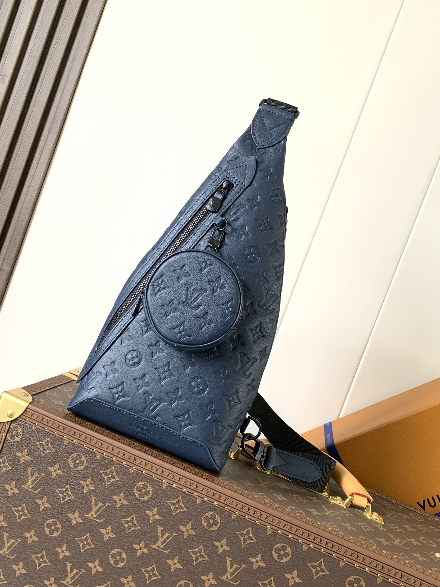Duo Slingbag Monogram Shadow Navy Blue M24467
