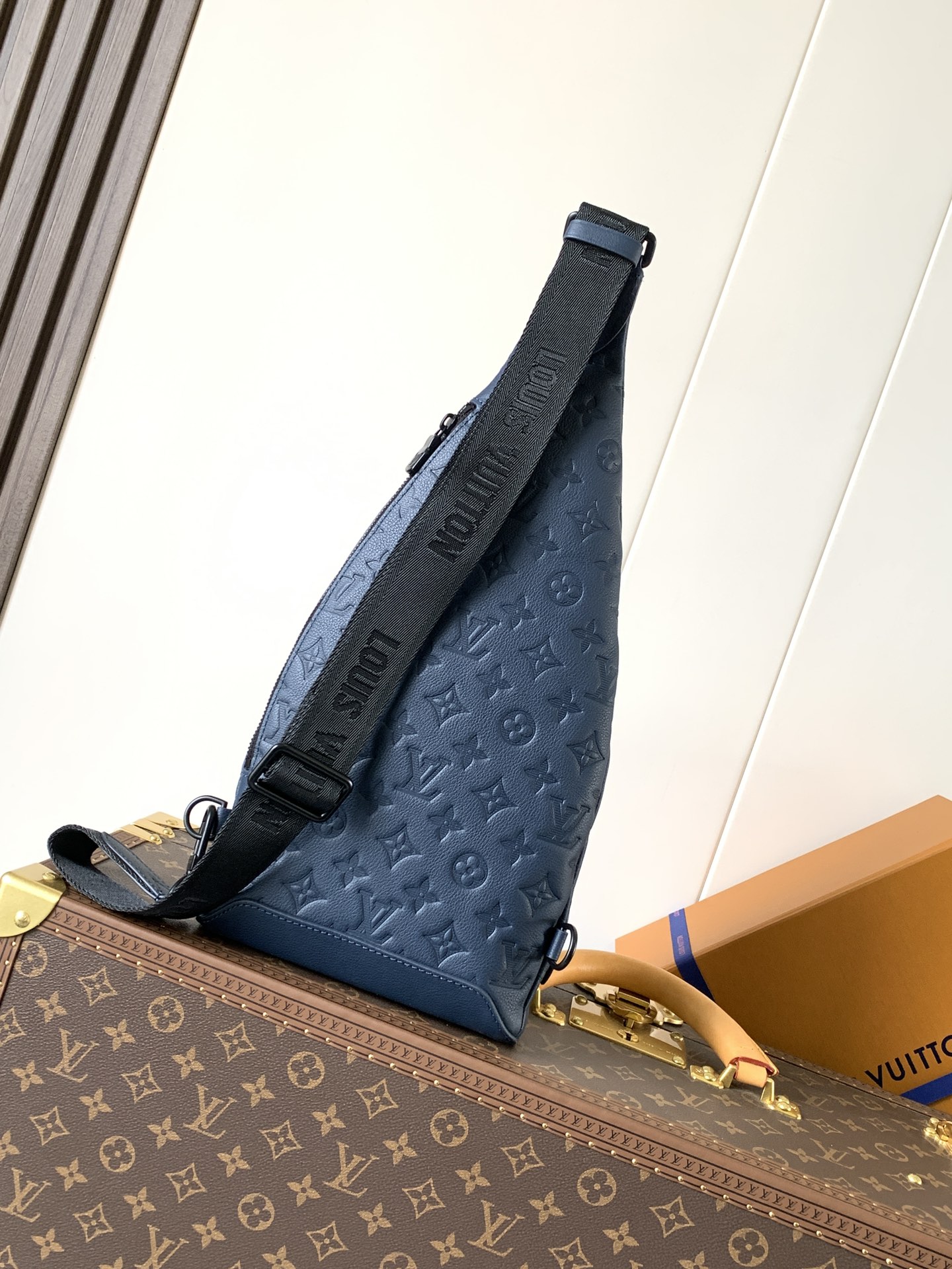 Duo Slingbag Monogram Shadow Navy Blue M24467