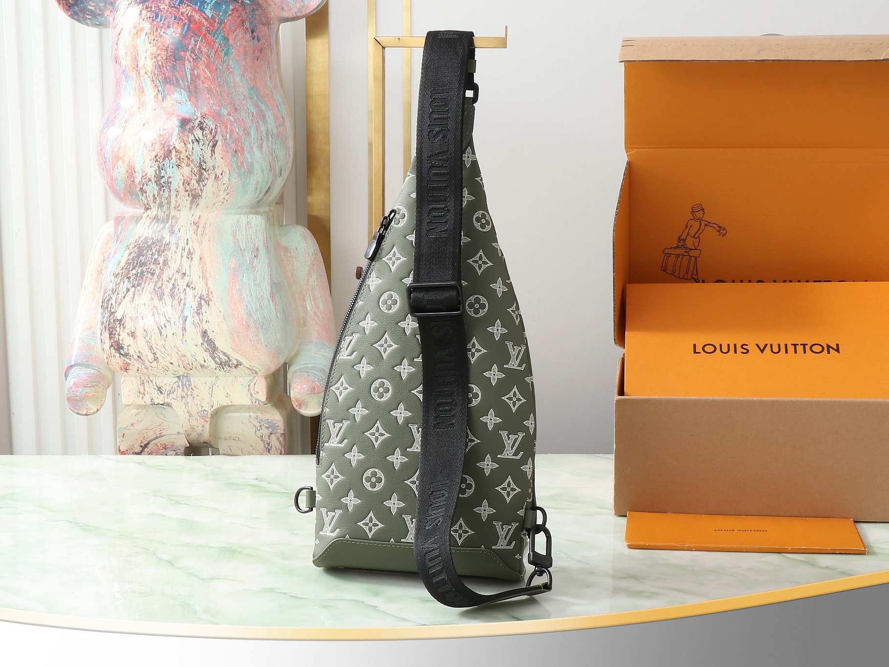 Duo Slingbag Monogram Shadow Olive Green M12486