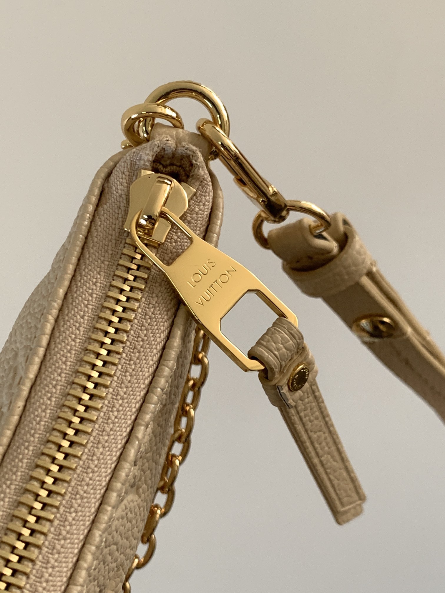 Easy Pouch On Strap Sand Embossed Monogram Empreinte Cowhide Leather M14421