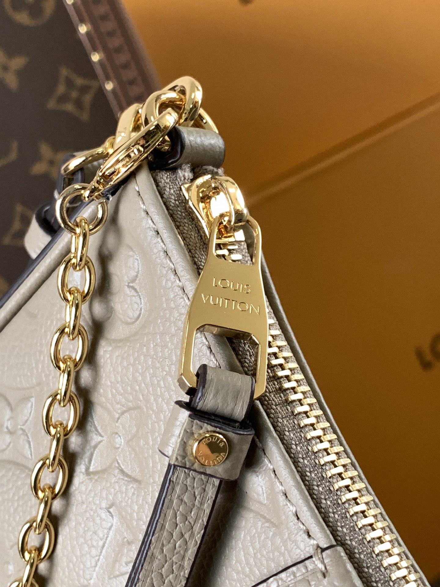 Easy Pouch On Strap Turtledove Embossed Monogram Empreinte Cowhide Leather M81862