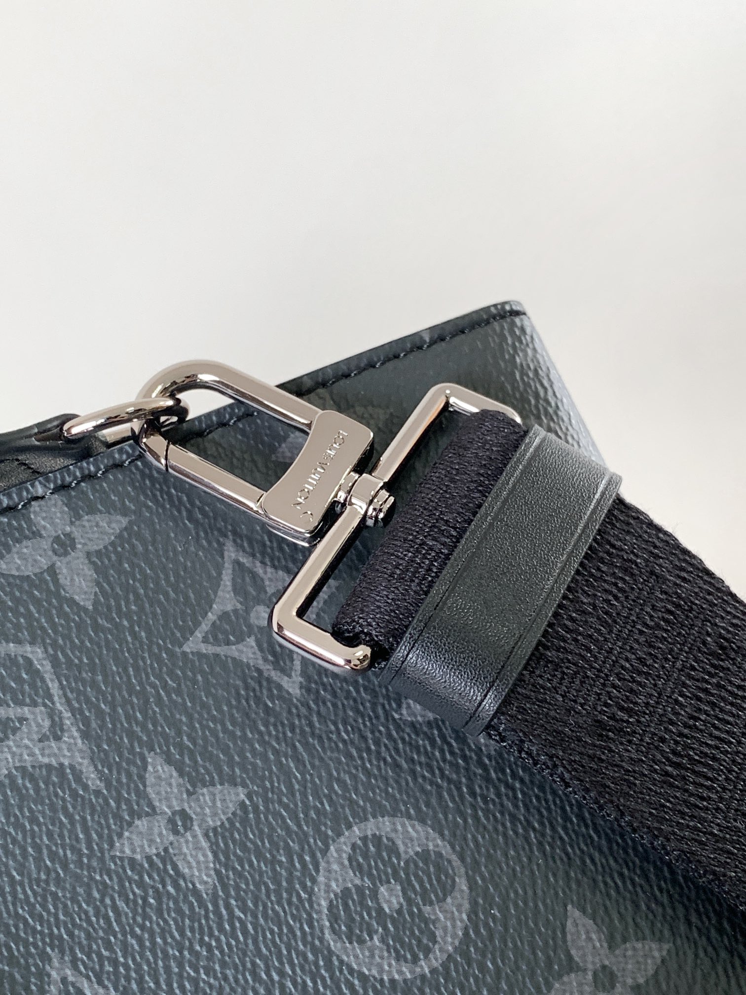 Gaston Wearable Wallet Monogram Eclipse Reverse M81124