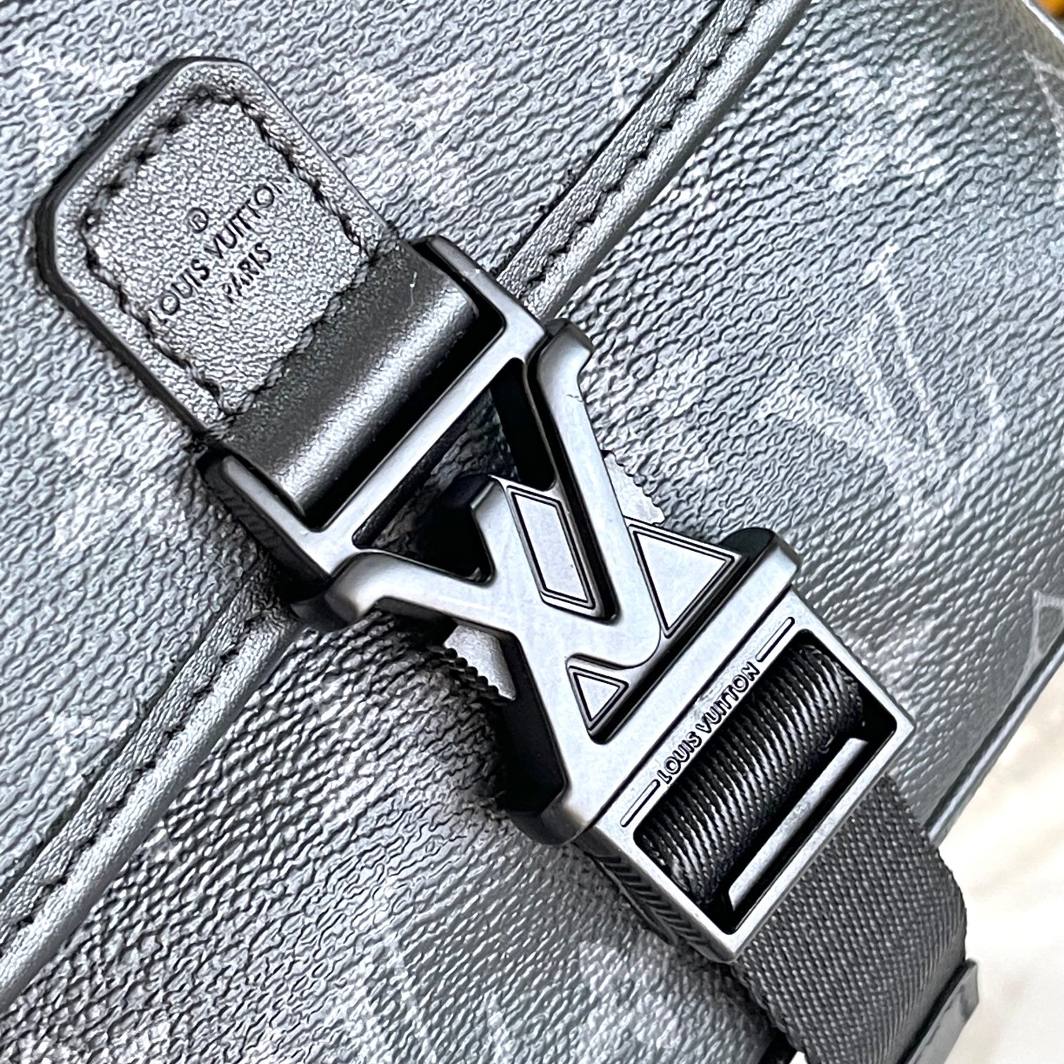 Getaway Messenger Bag Monogram Eclipse M12518