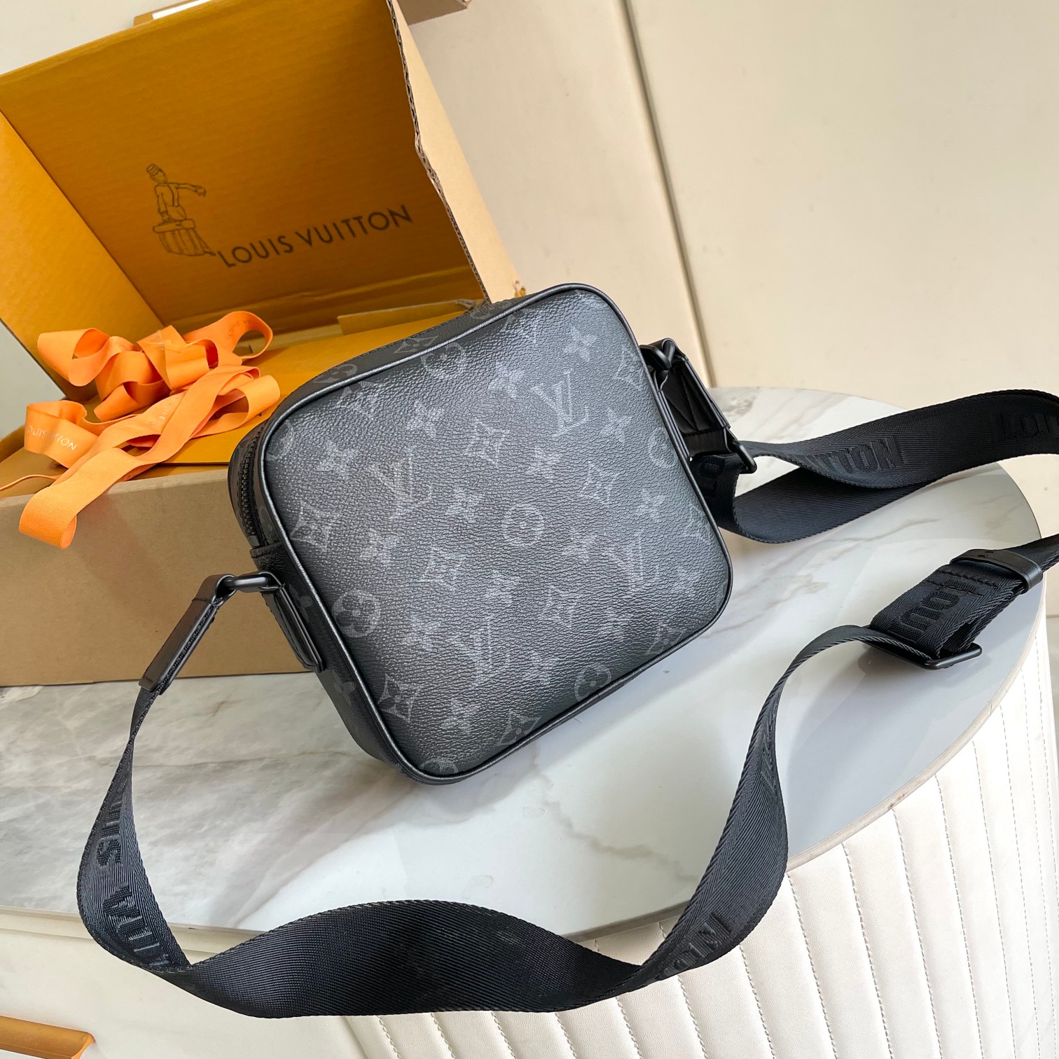 Getaway Messenger Bag Monogram Eclipse M12518