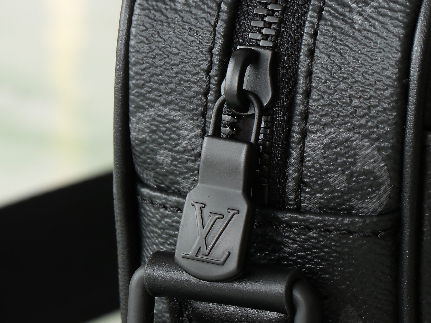 Getaway Messenger Bag Monogram Eclipse M12518
