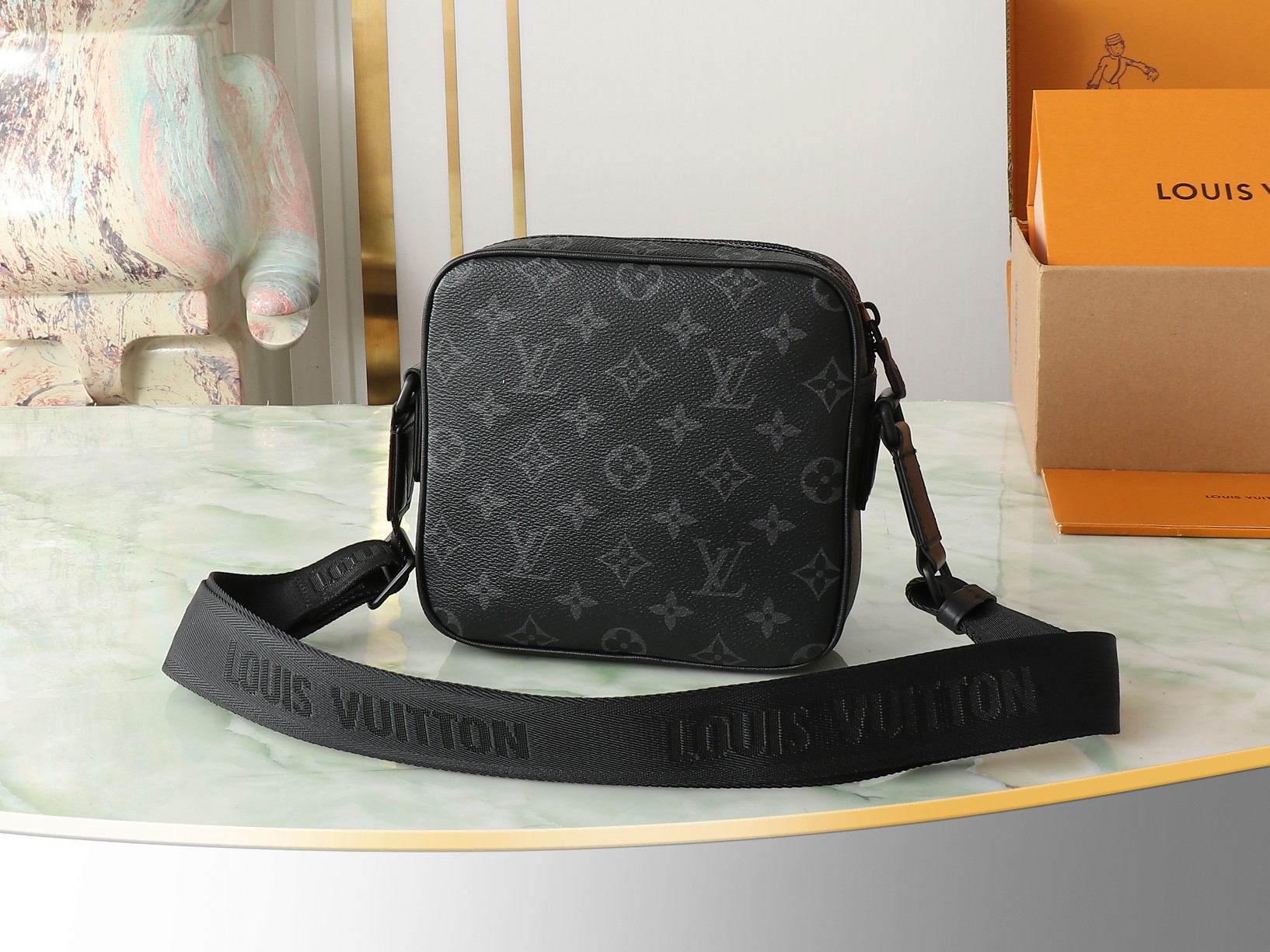Getaway Messenger Bag Monogram Eclipse M12518