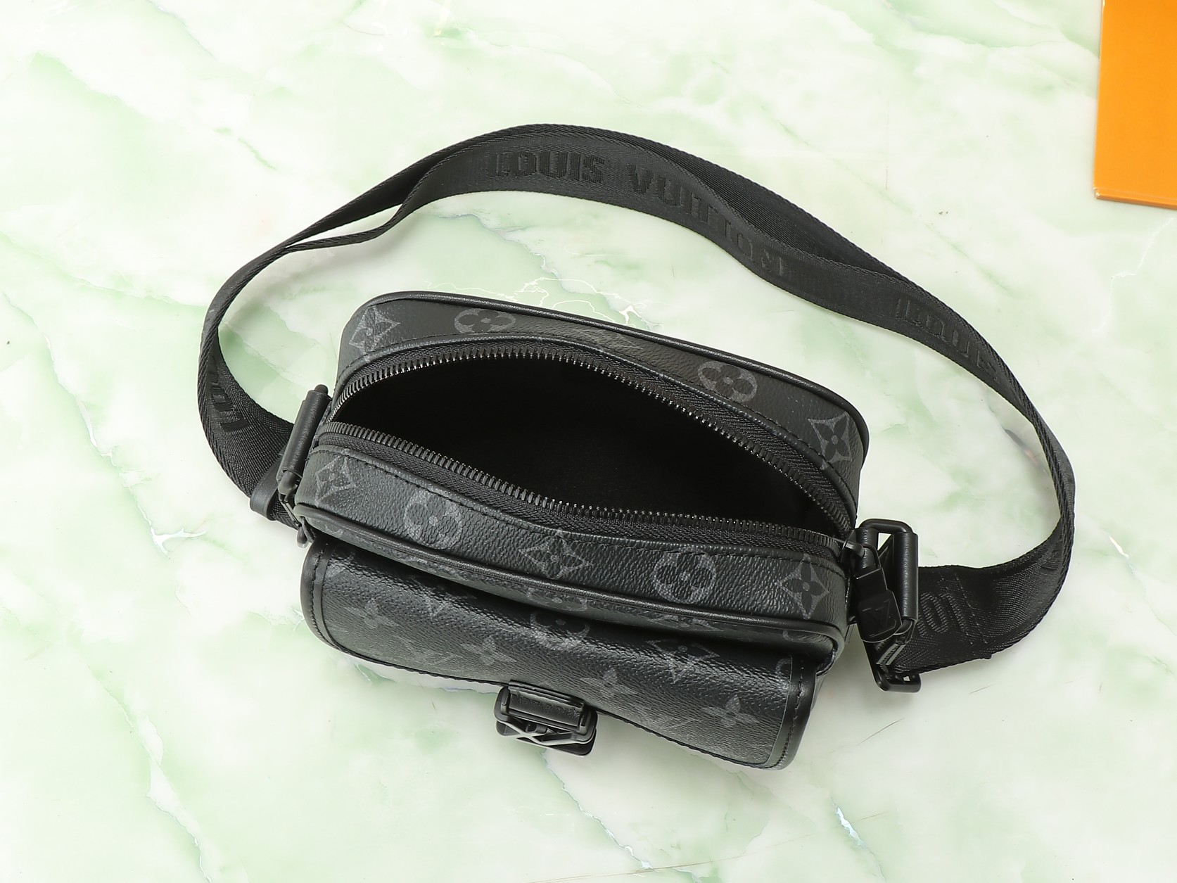 Getaway Messenger Bag Monogram Shadow Black M12516