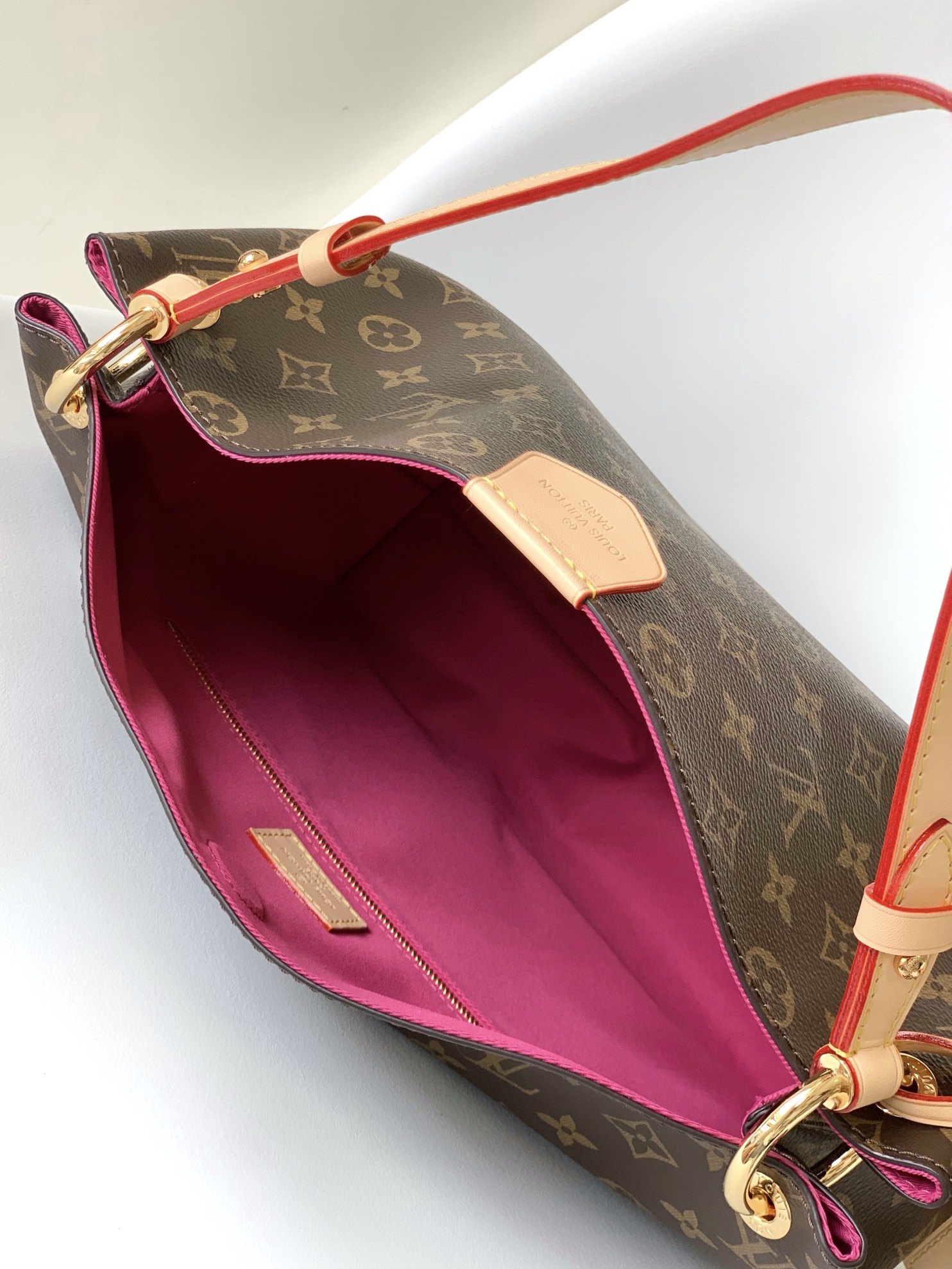 Graceful Pm Hobo Handbags Monogram M43700