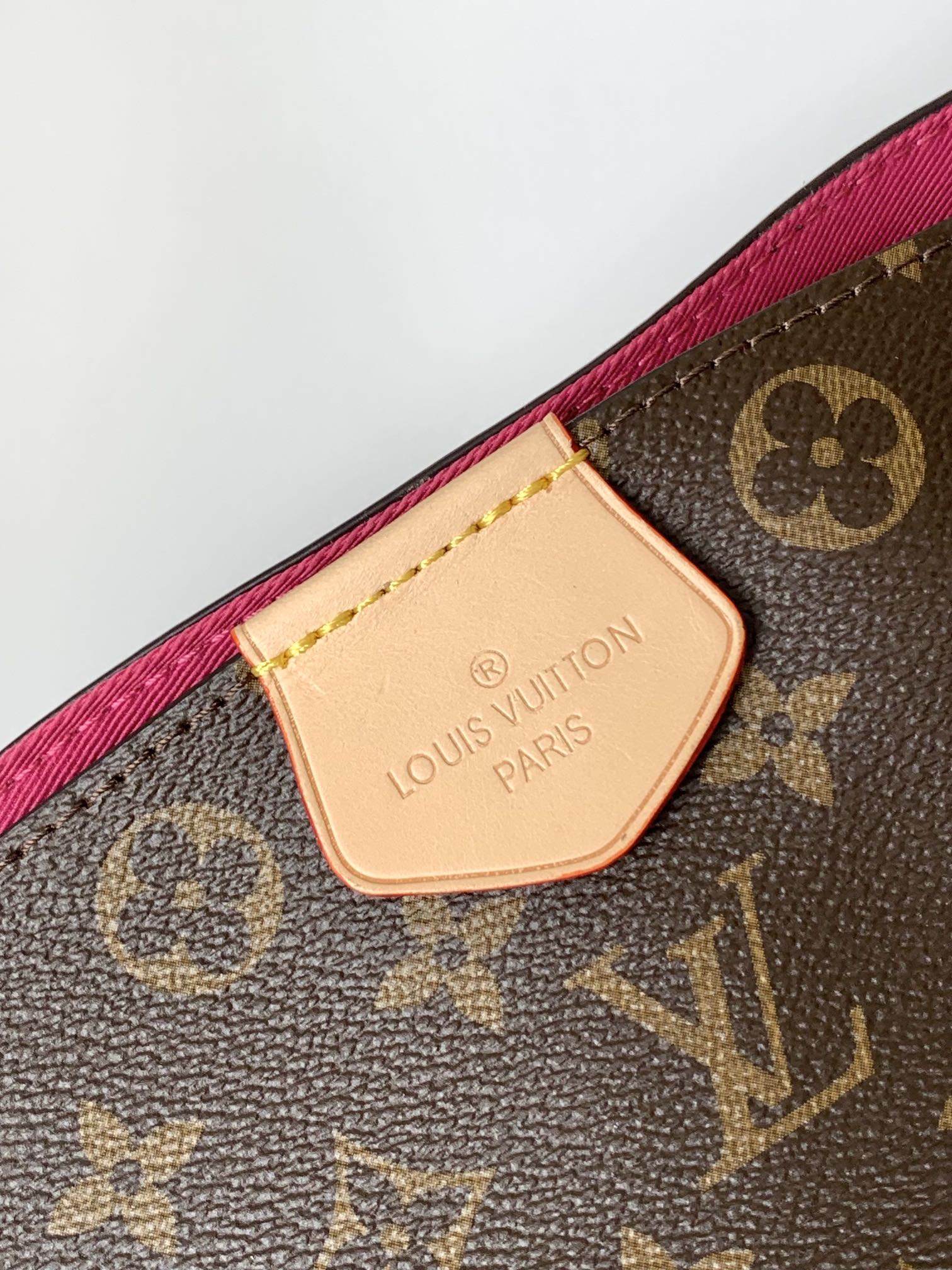 Graceful Pm Hobo Handbags Monogram M43700