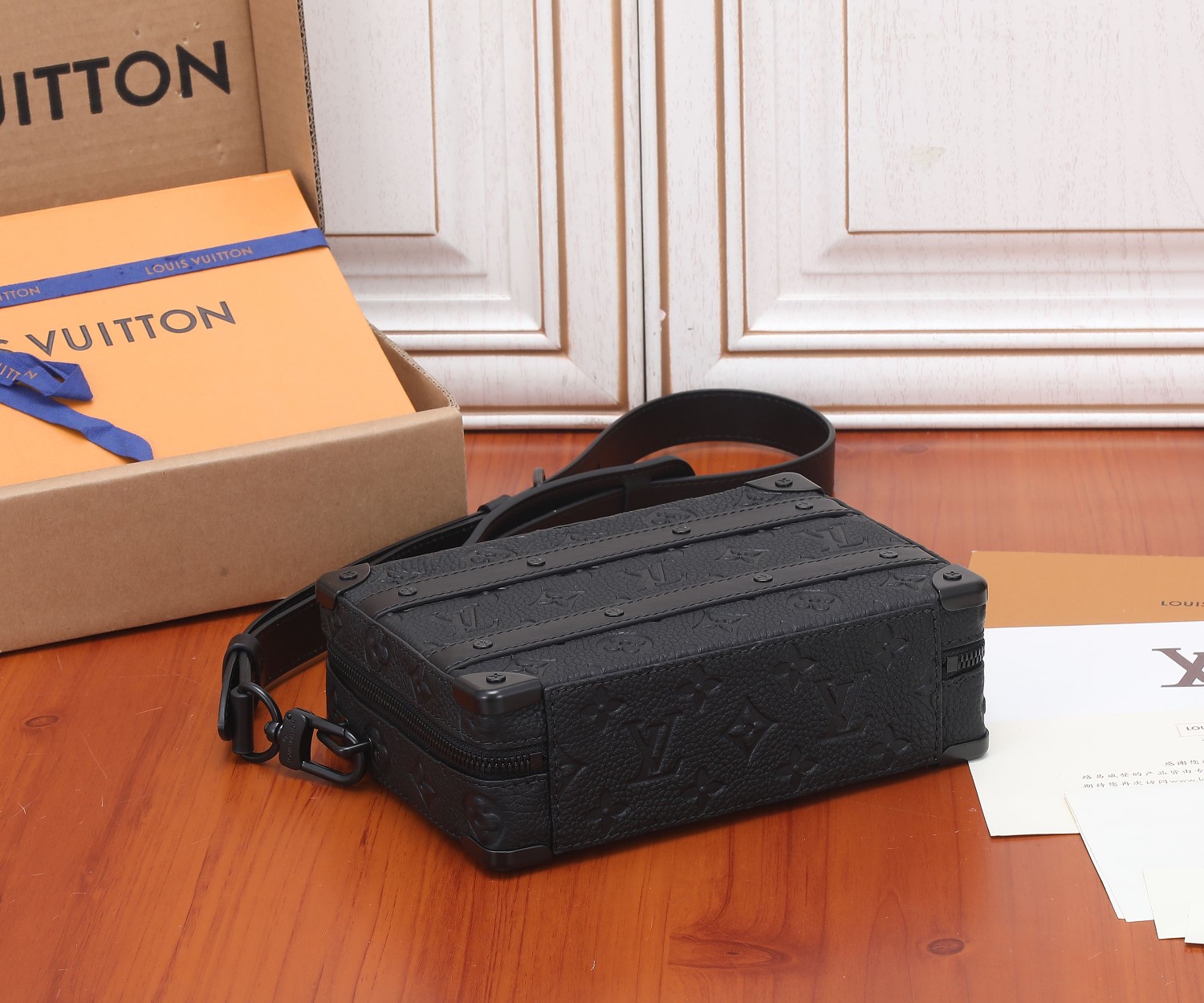 Handle Soft Trunk Bag Black Taurillon Monogram M59163