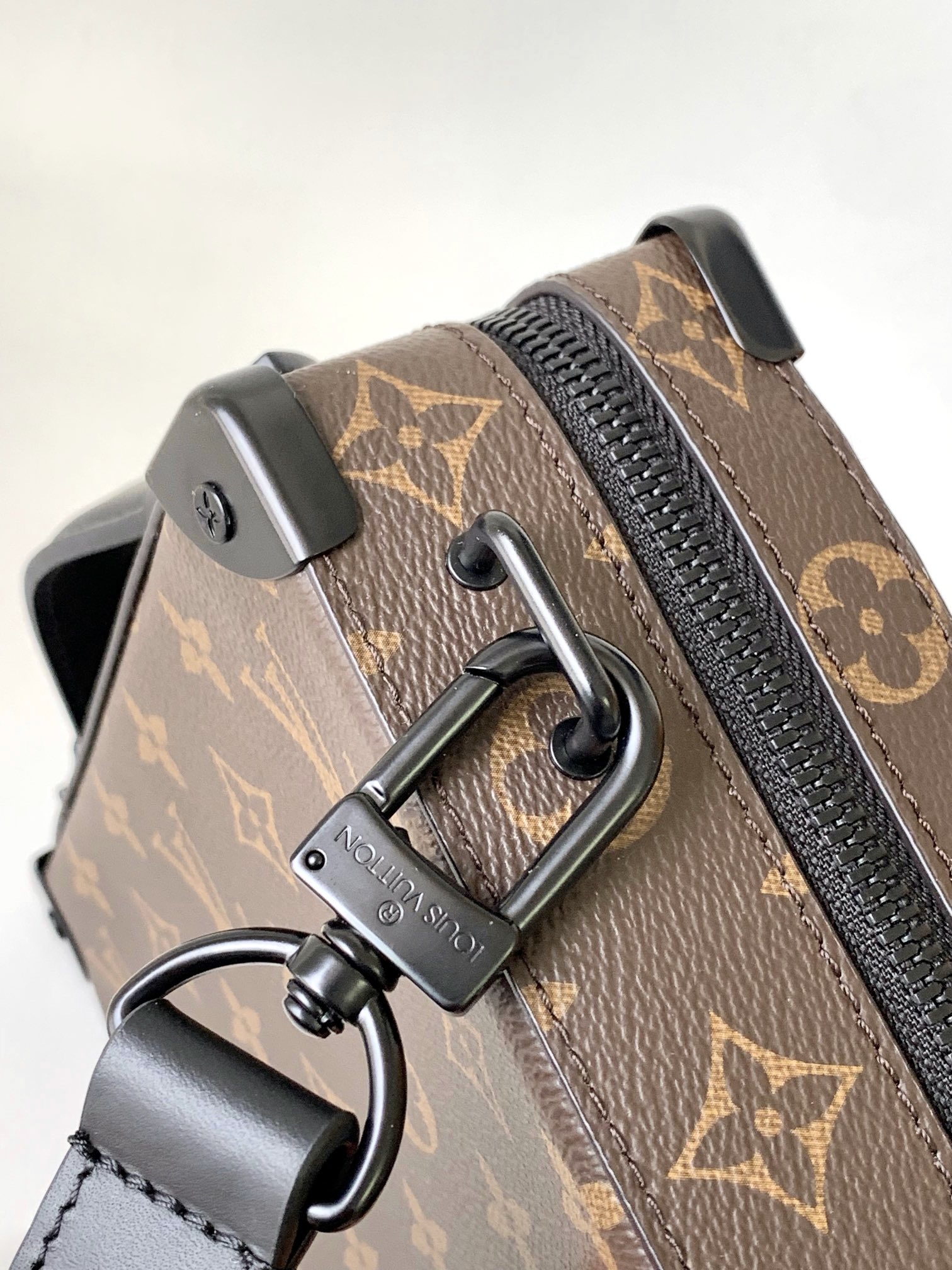 Handle Soft Trunk Bag Monogram Macassar M45935