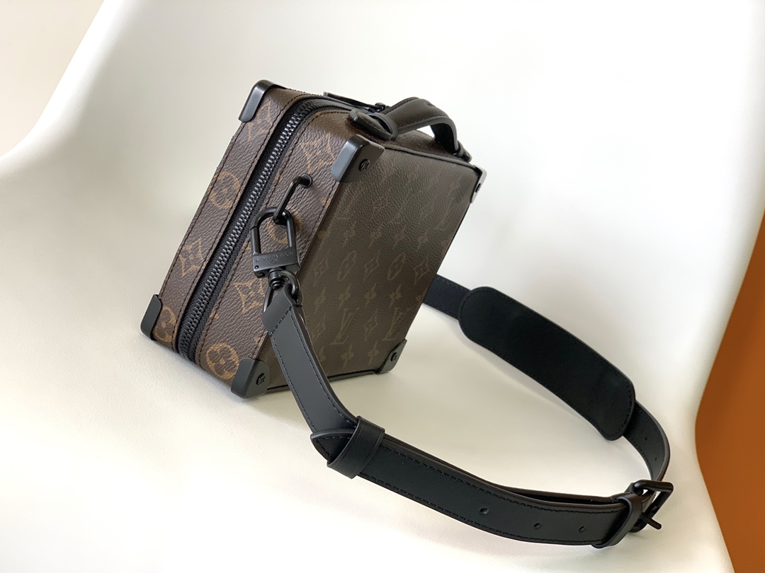 Handle Soft Trunk Bag Monogram Macassar M45935