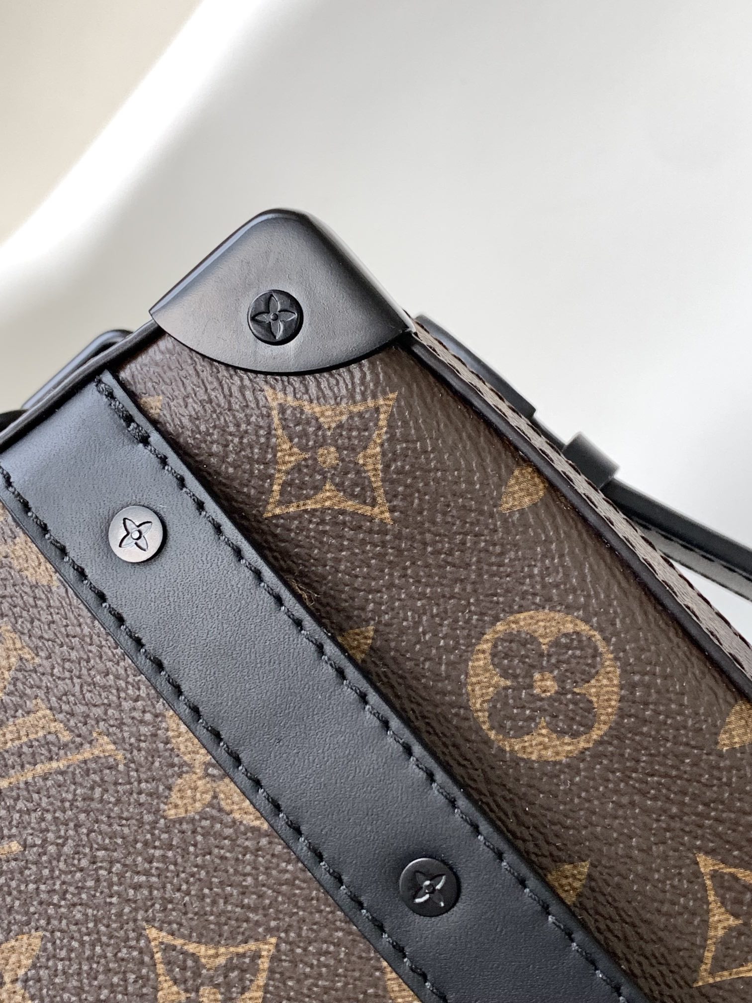 Handle Soft Trunk Bag Monogram Macassar M45935