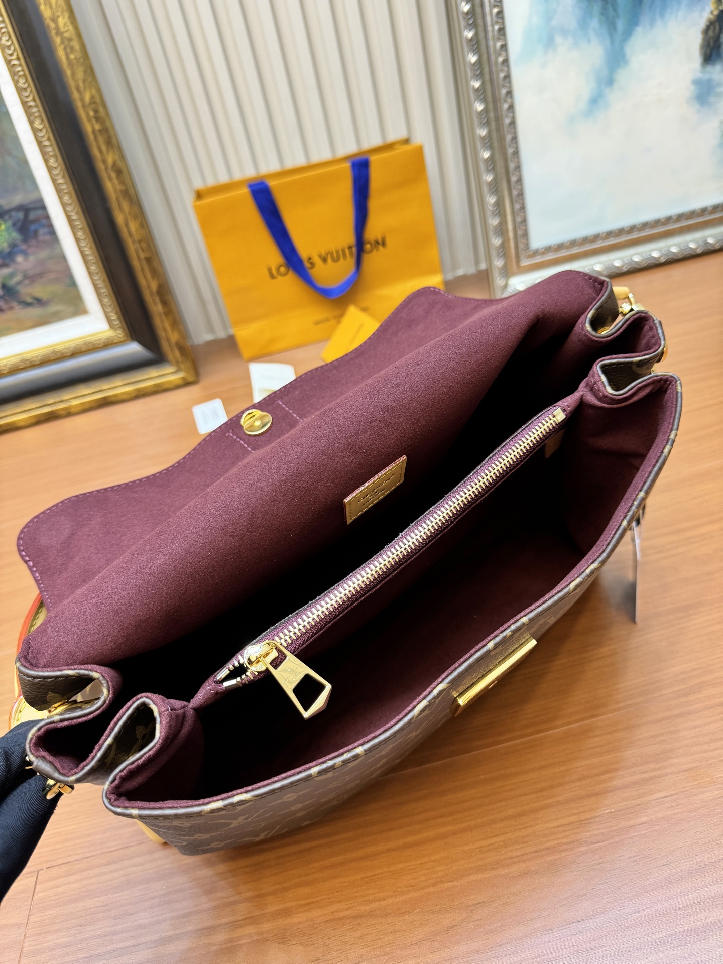 Hide Away Mm Handbags Monogram M14473