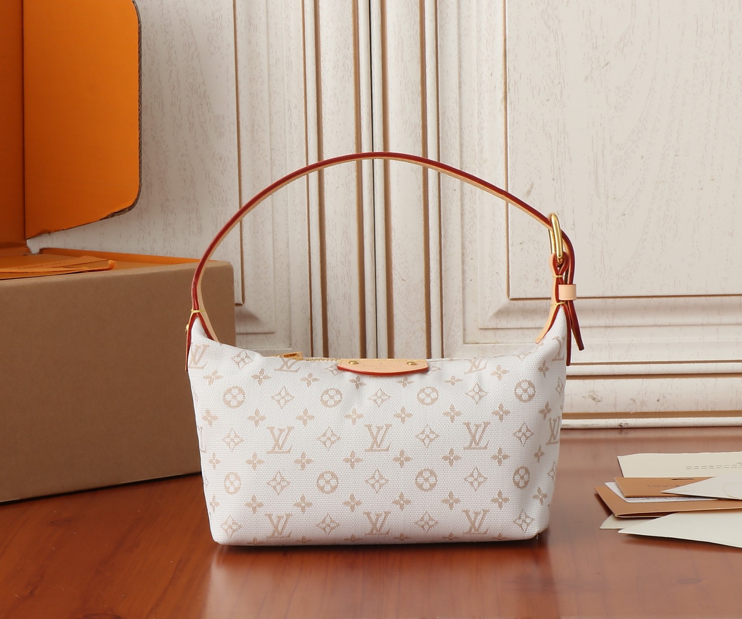 Hills Pochette Monogram White Polyamide M12433