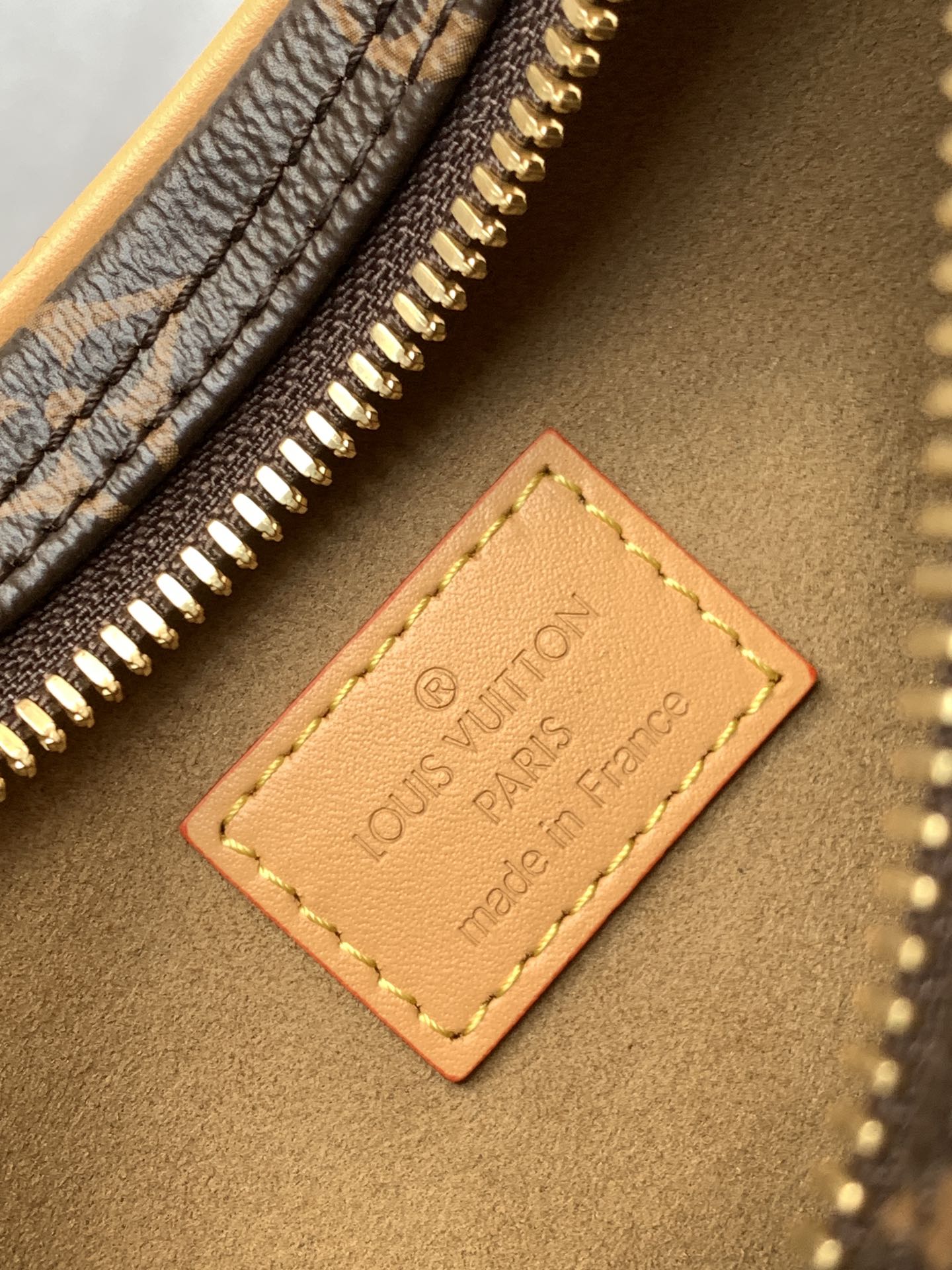 Loop Bag Monogram M81098