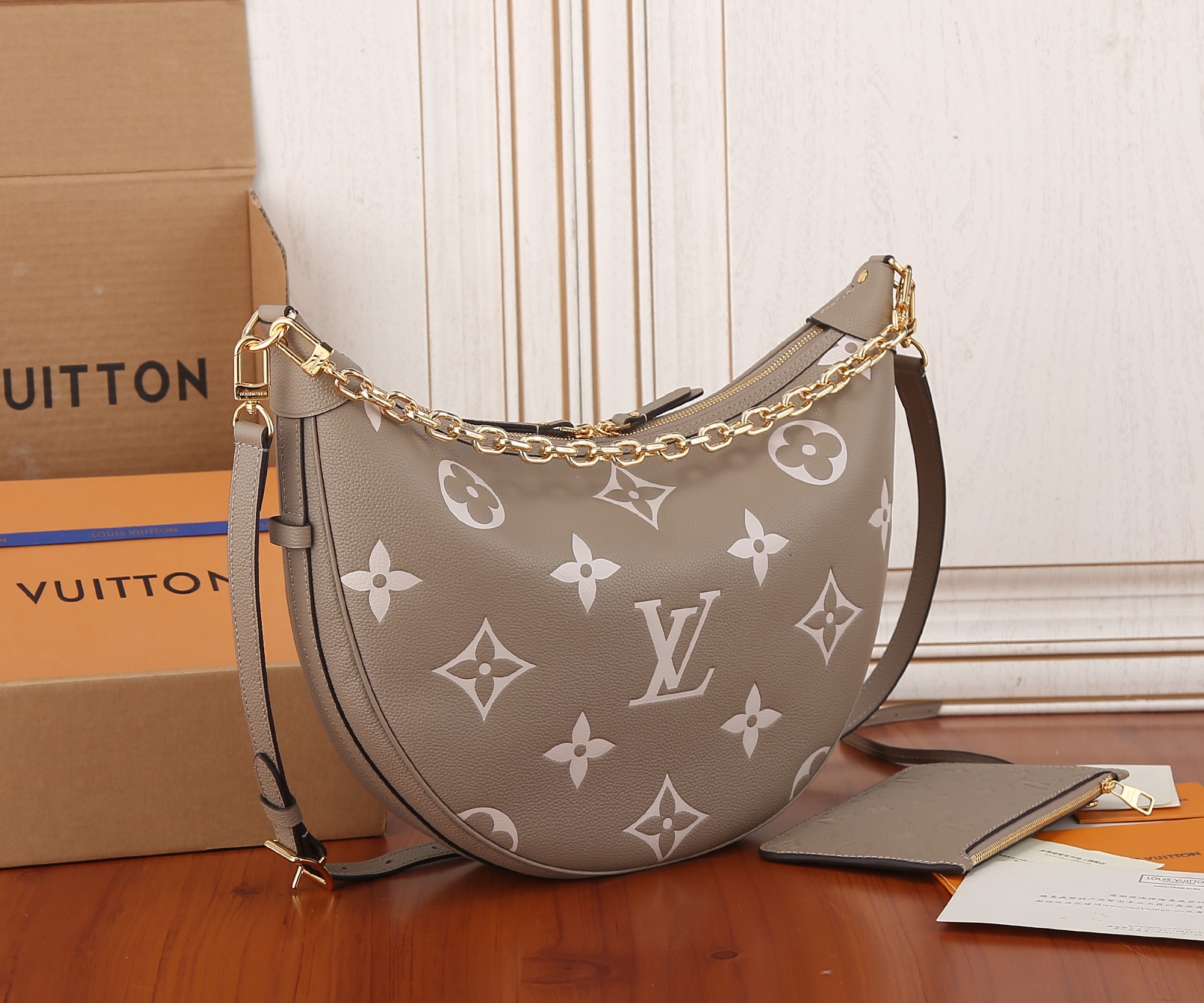 Loop Hobo Bag Bicolor Monogram Empreinte Leather M46738