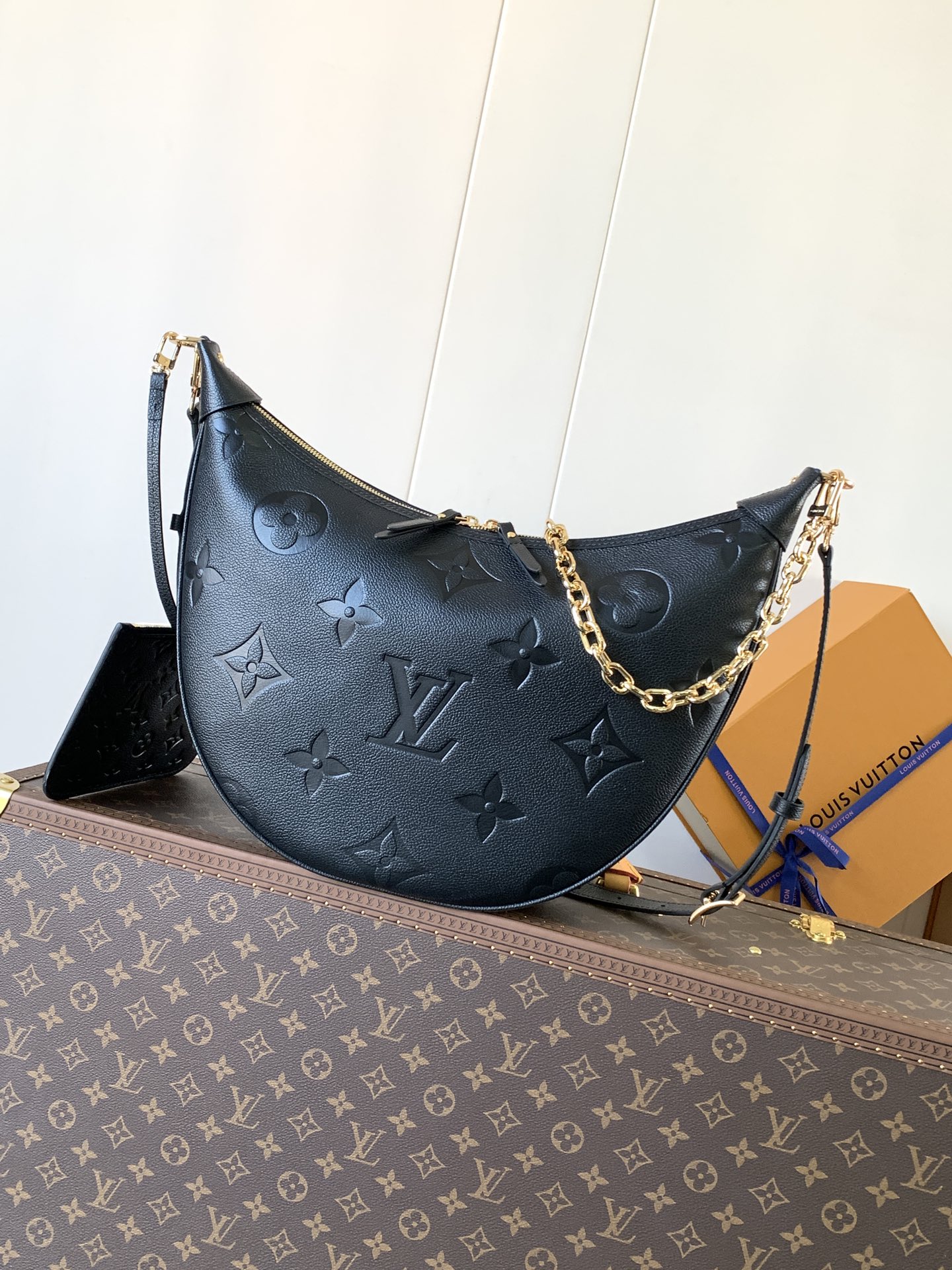 Loop Hobo Bag Monogram Empreinte Leather Black M46725