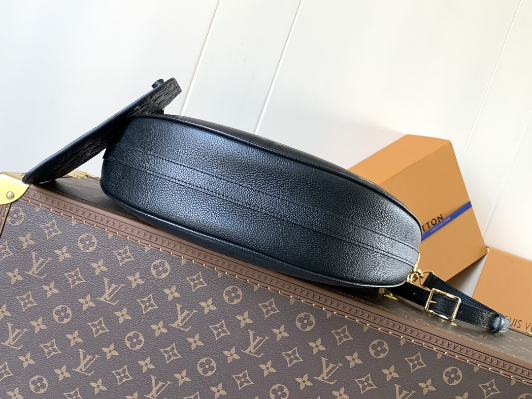 Loop Hobo Bag Monogram Empreinte Leather Black M46725