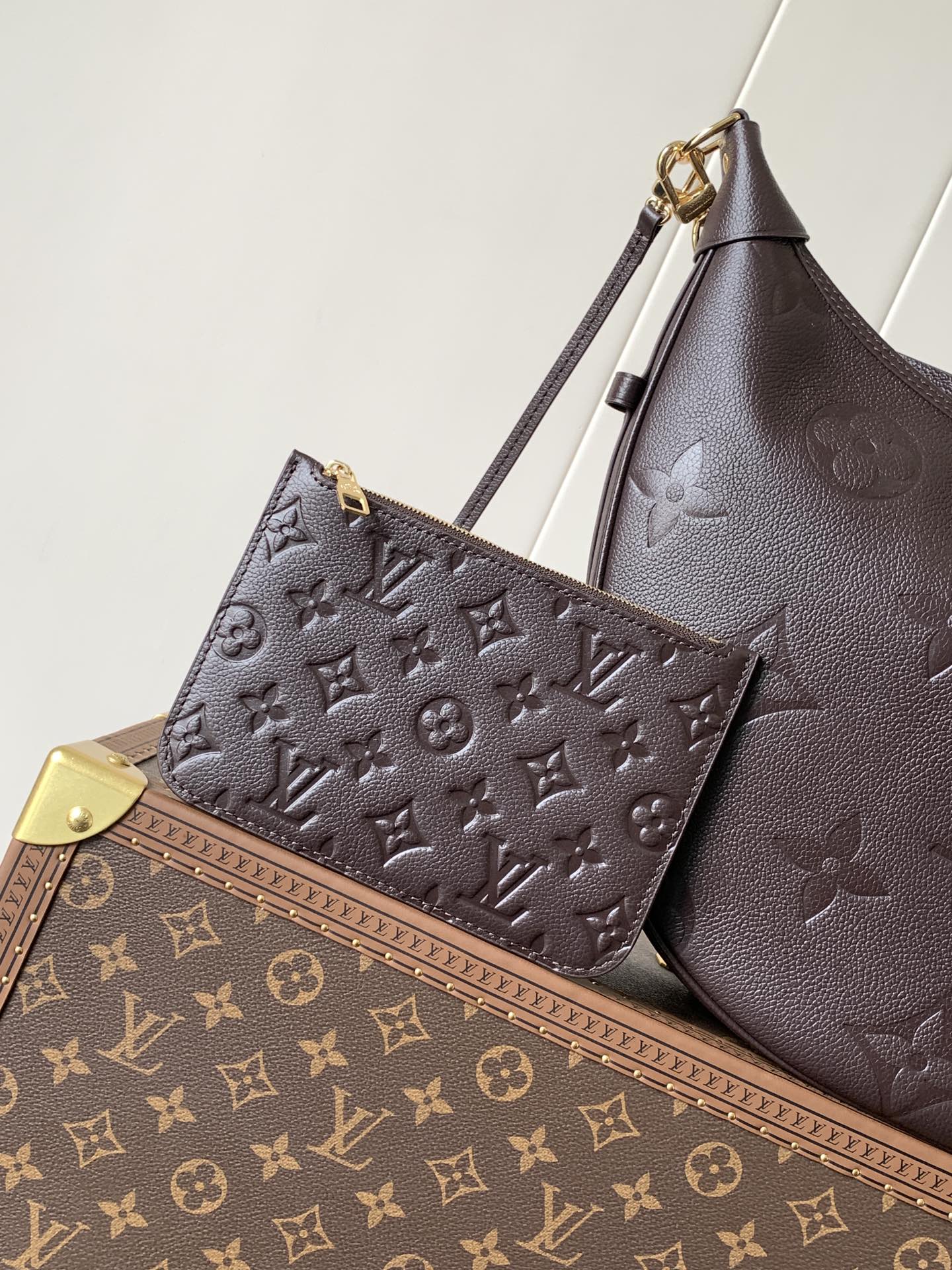 Loop Hobo Bag Monogram Empreinte Leather Chocolate M14042