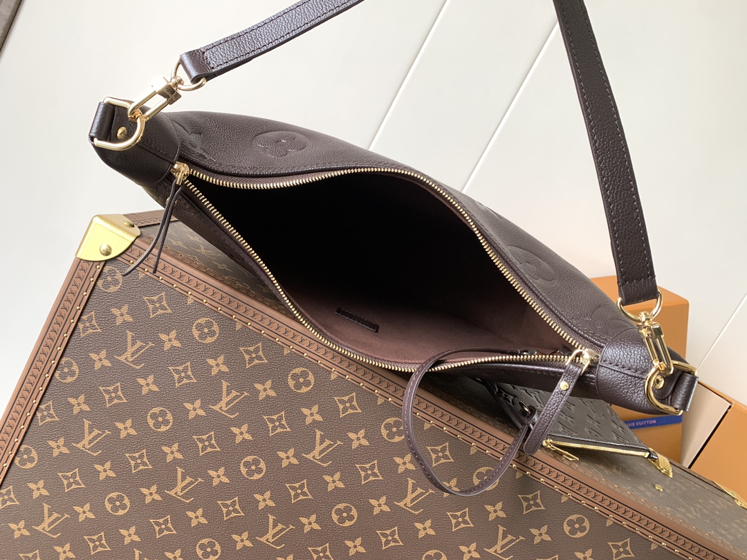 Loop Hobo Bag Monogram Empreinte Leather Chocolate M14042