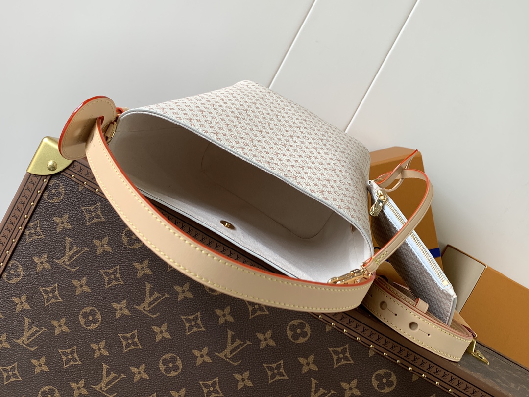 Low Key All In Bb H27 Bag Dune/Sand M15130